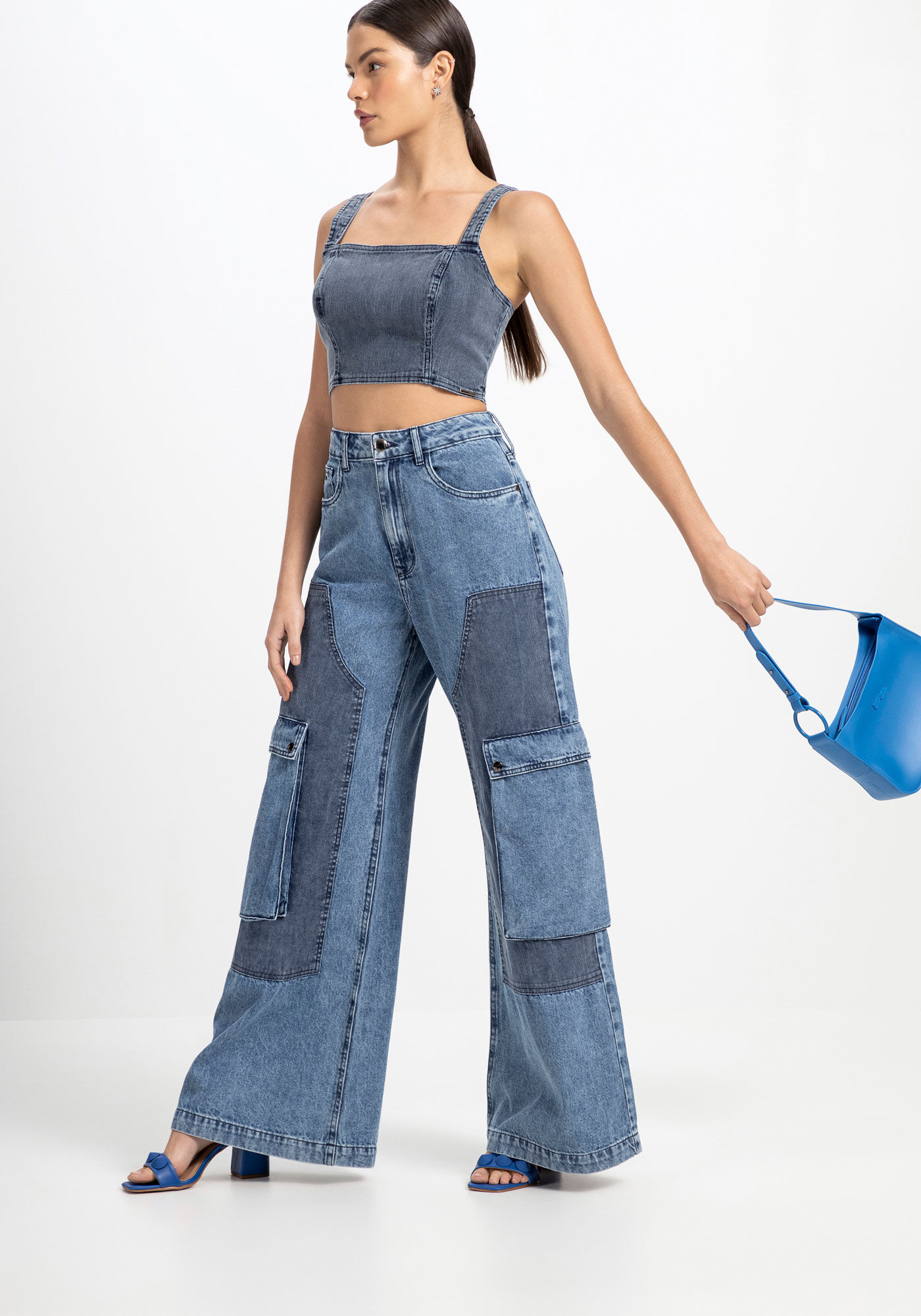 Cal a Jeans Pantalona Cargo com Recortes Duo