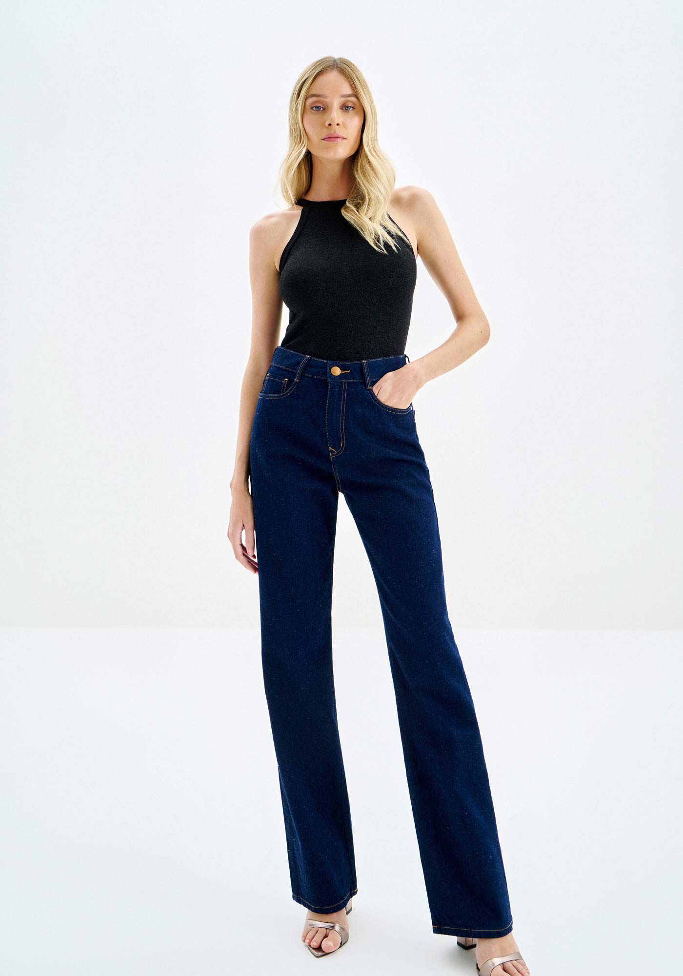 Cal&ccedil;a Jeans Reta Cintura Alta Sustent&aacute;vel, , large.