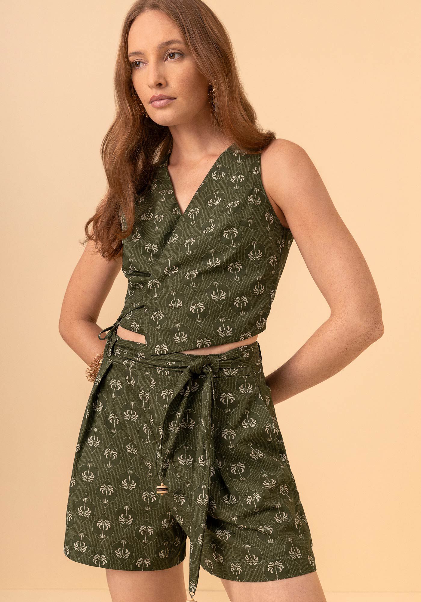 Blusa Curta Estampada Transpassada Com Amarra&ccedil;&atilde;o Lateral, MINI PALM VERDE, large.