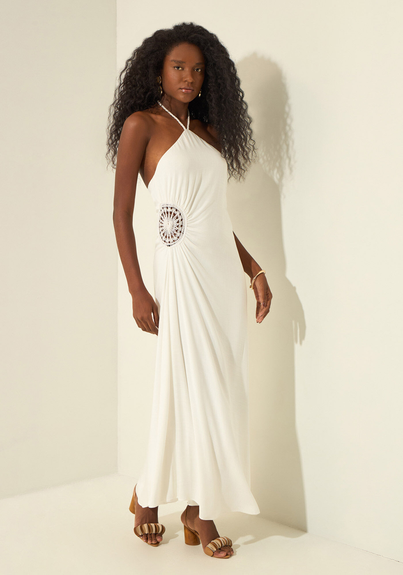 Vestido Longo Frente &Uacute;nica Com Recorte E Renda Tenerife, BRANCO OFF WHITE, large.