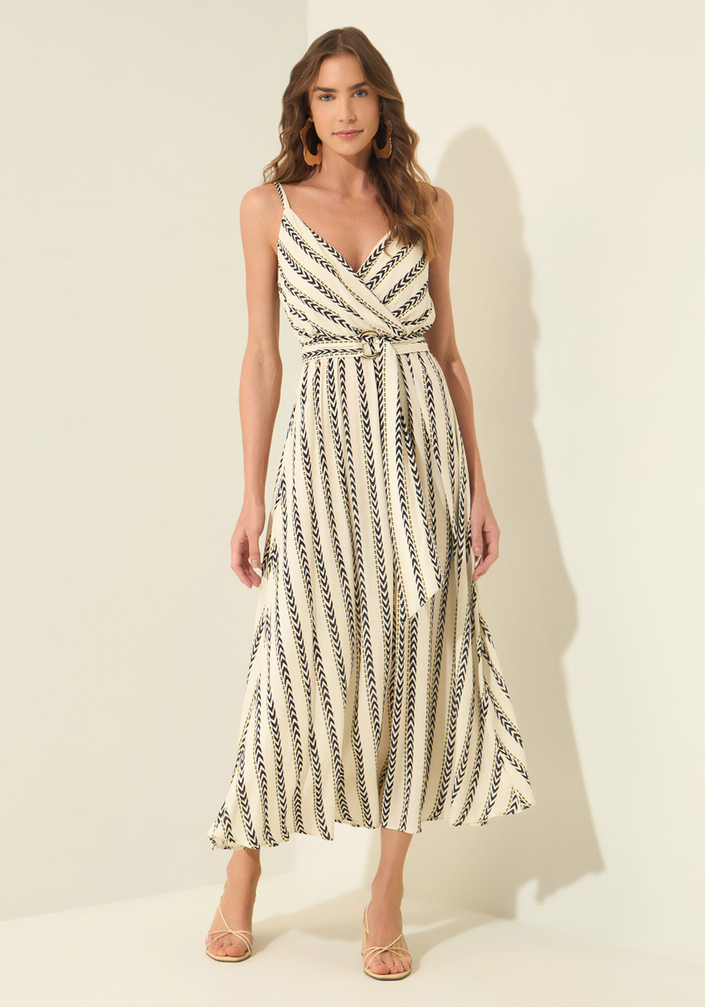 Vestido Ch&aacute; Transpassado Com Al&ccedil;as, VIELAS PRETO, large.