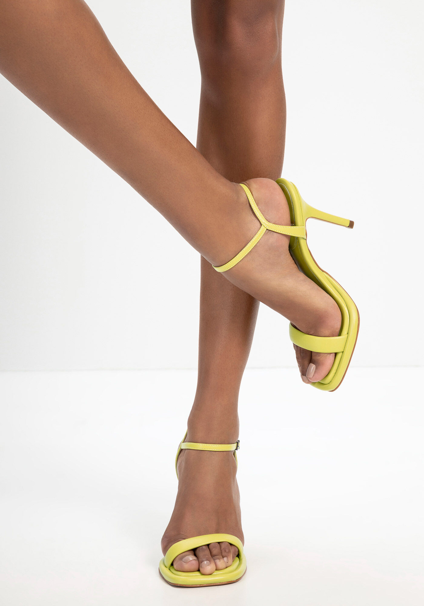 Sand&aacute;lia Salto Fino com Tiras, , large.