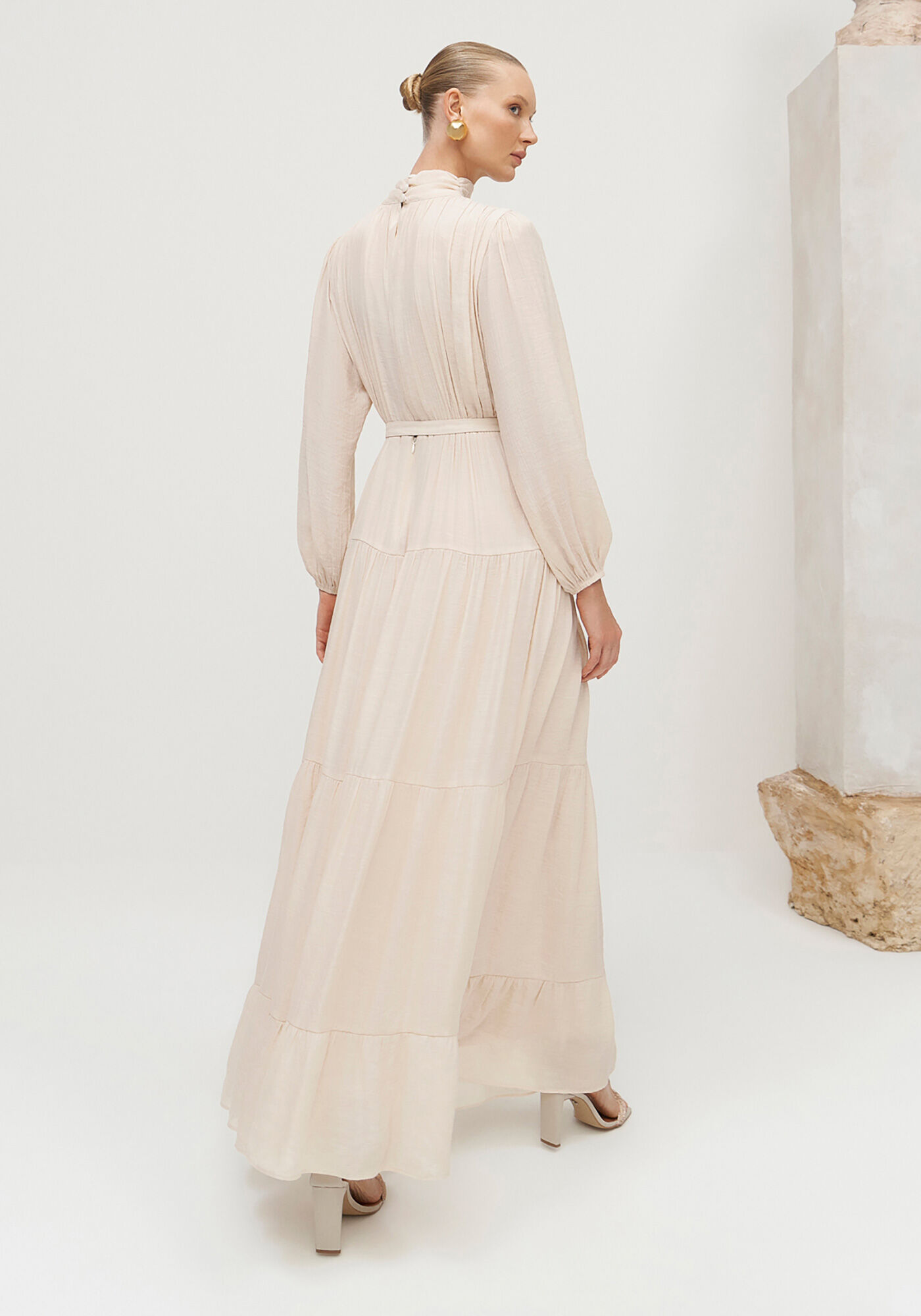 Vestido Longo Gola Alta em Shantung com Cinto, , large.