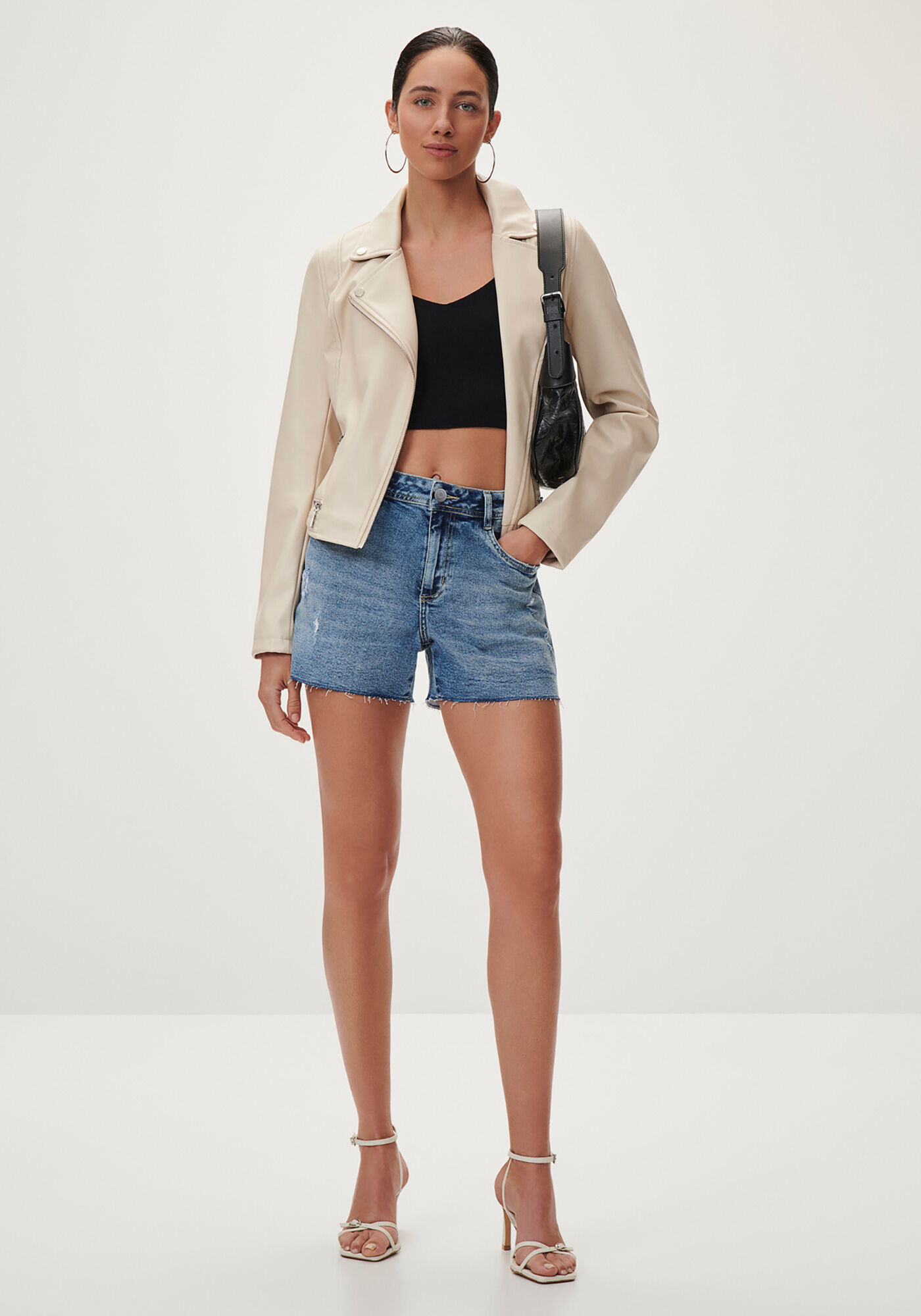 Shorts Jeans Boyfriend com Bordado Bolsos, , large.