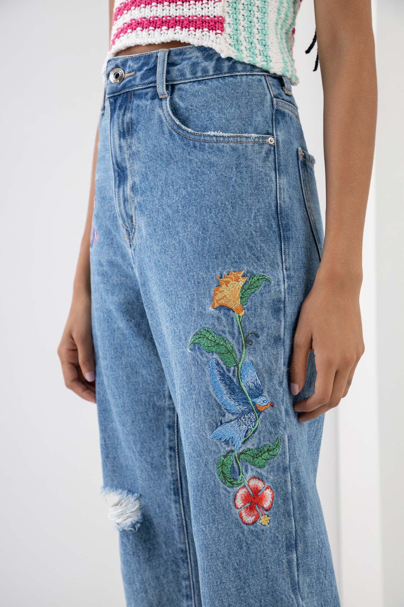 Cal&ccedil;a Jeans Mom Super Alta Bordada, , large.