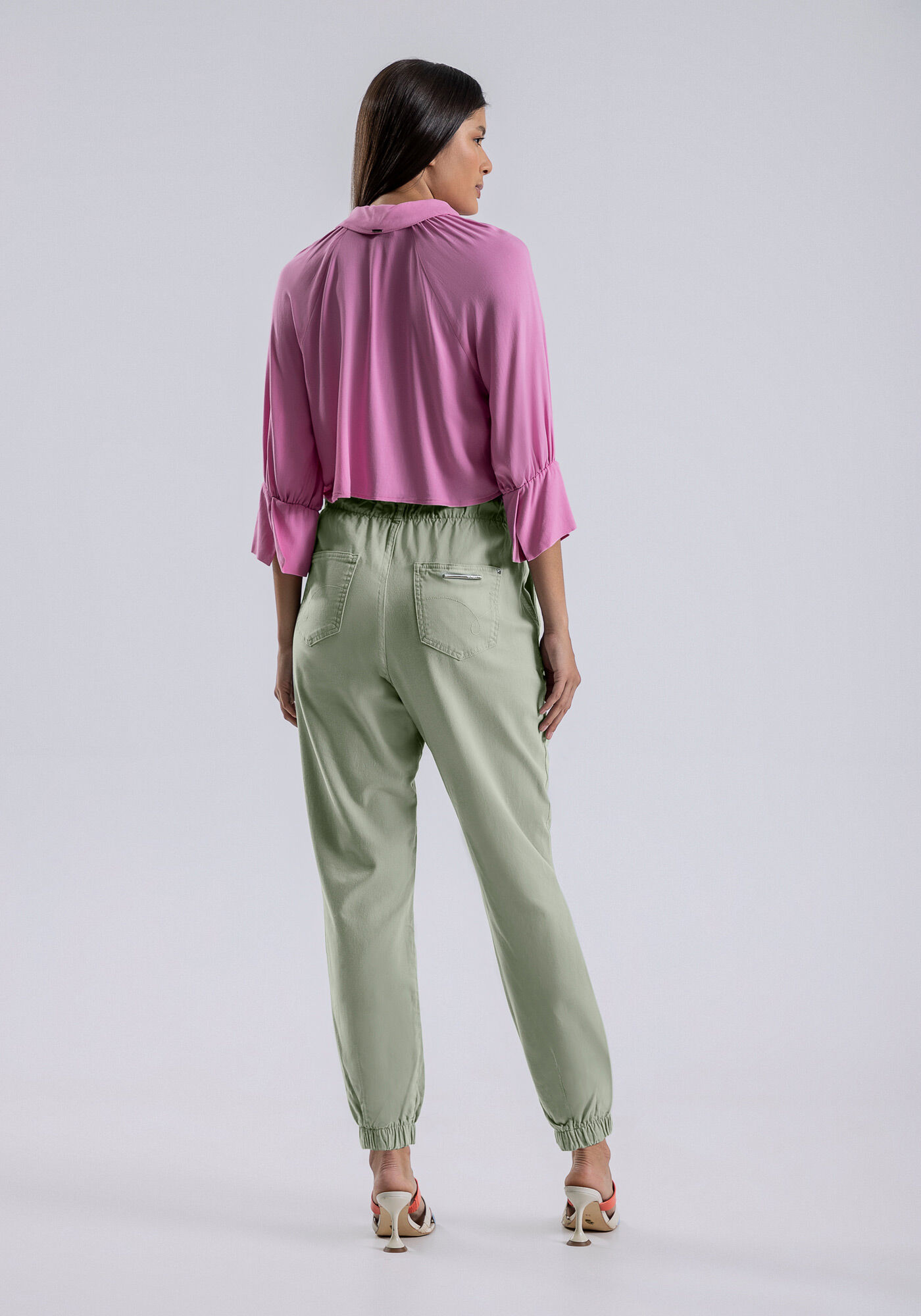 Cal&ccedil;a Sarja Jogging Cropped Cintura M&eacute;dia, , large.