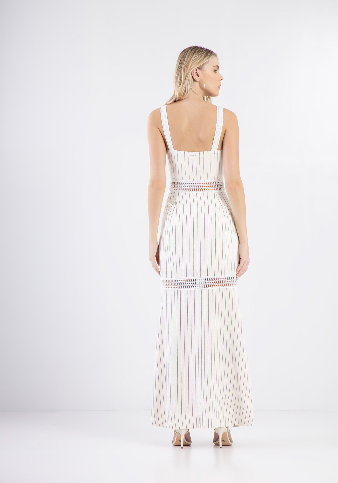 Vestido Longo Estampado em Linho com Renda Lez a Lez