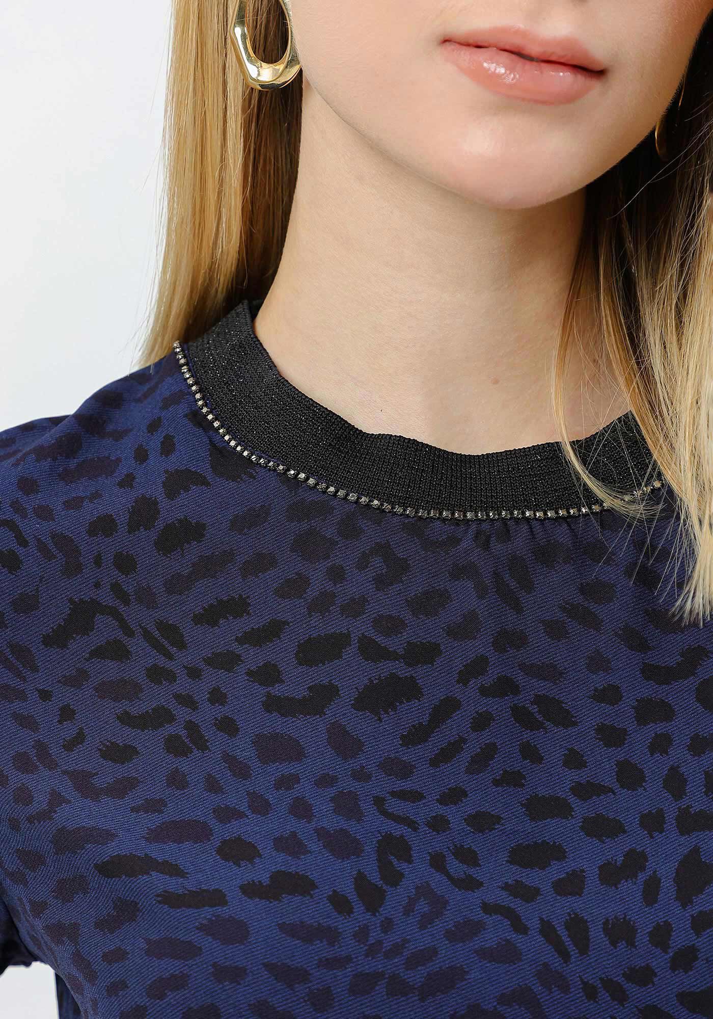 Blusa em Viscose com Strass Gola, , large.