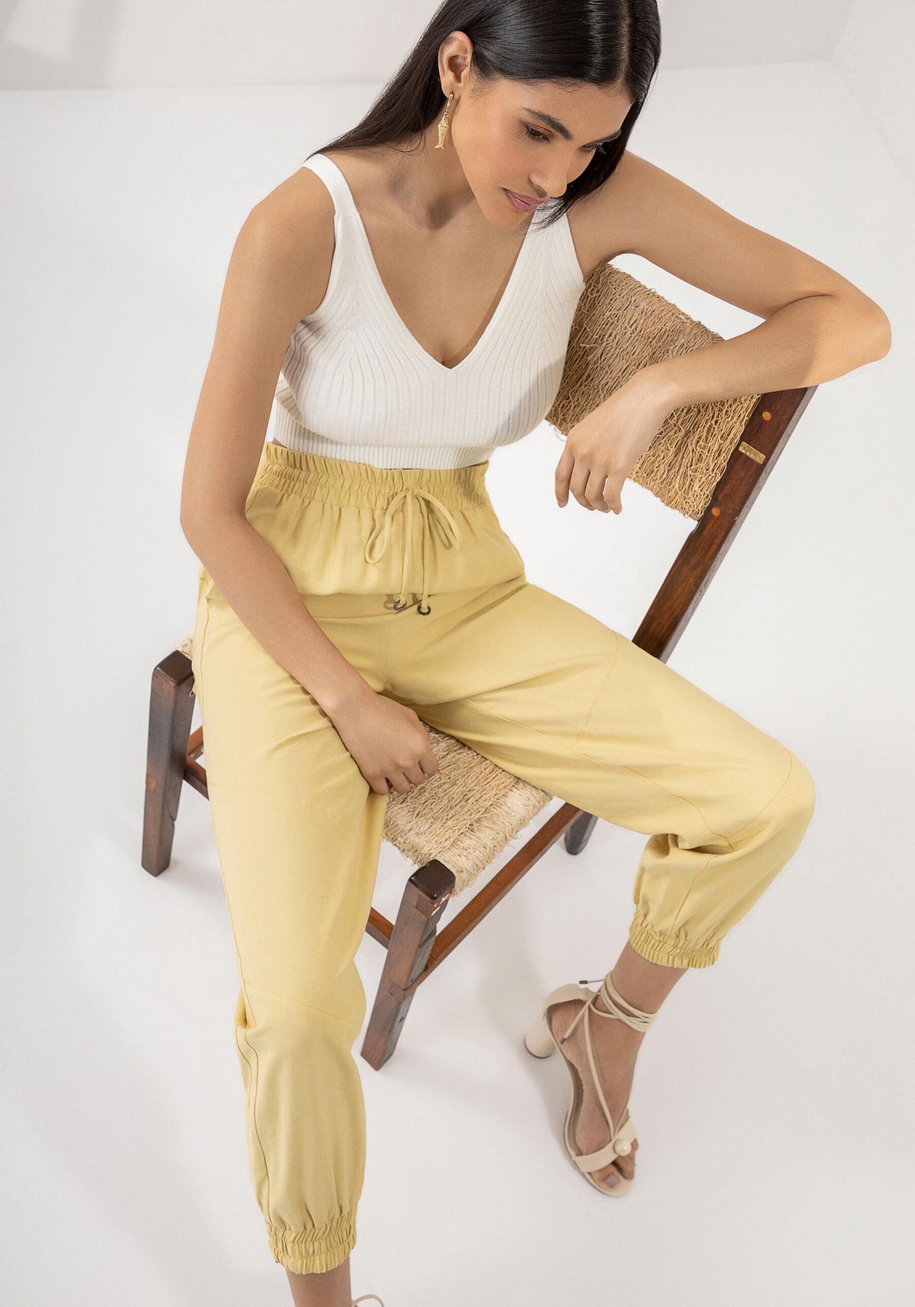 Calça Jogger com Elástico e Bolsos, . Calça Jogger com Elástico e Bolsos, , large.