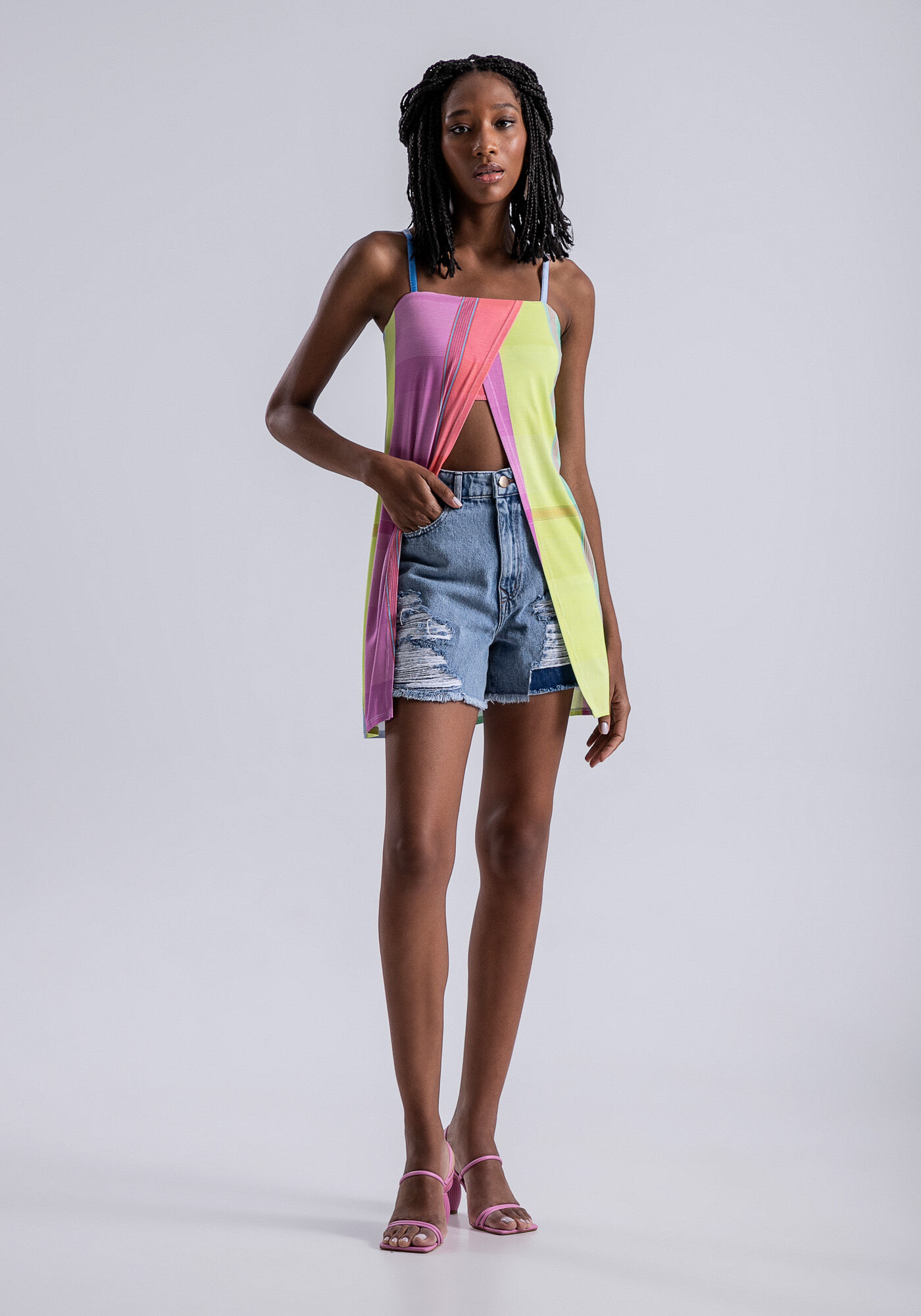 Short jeans shop destroyed cintura alta