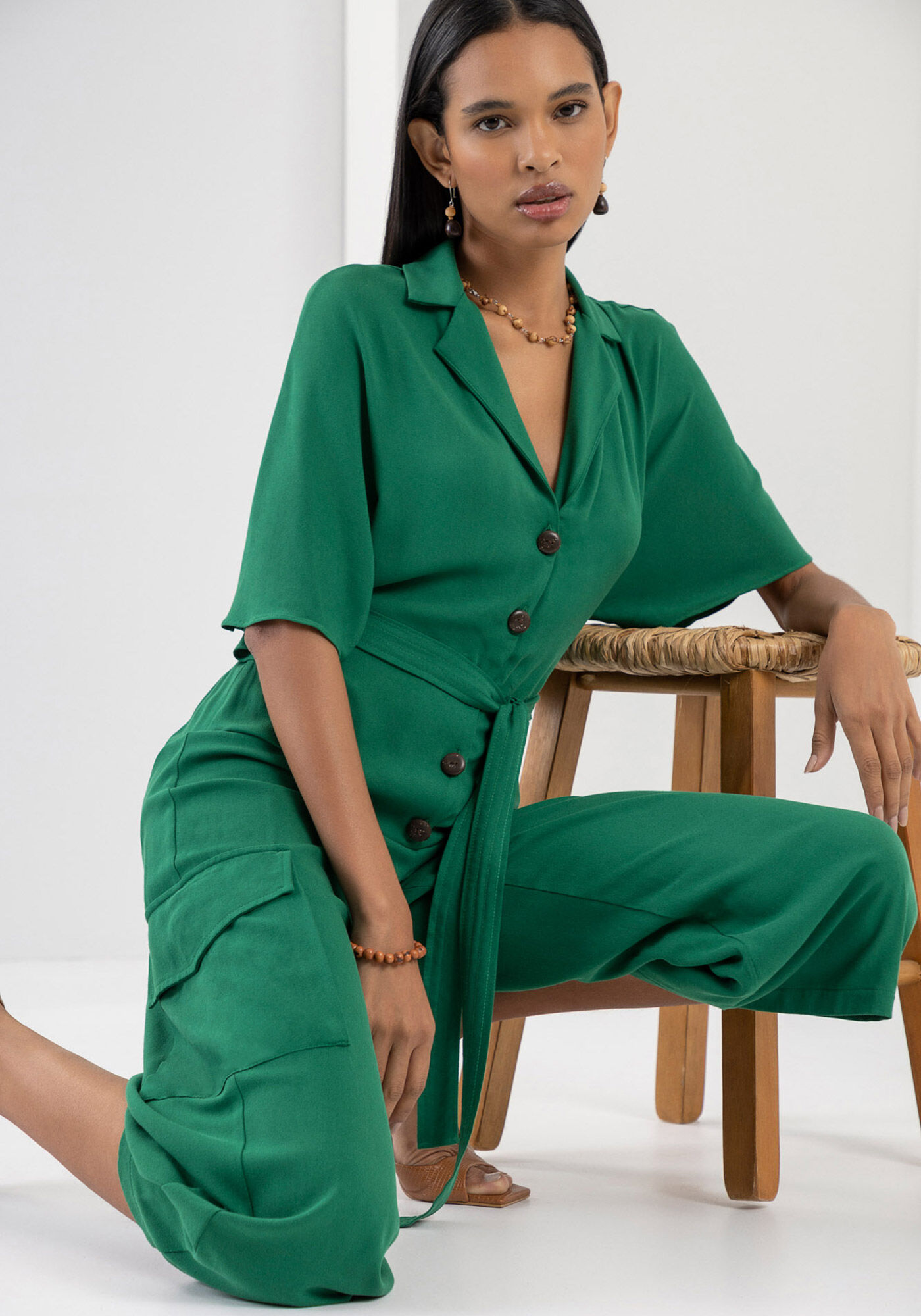 Macac&atilde;o Midi em Crepe com Recorte Costas, , large.