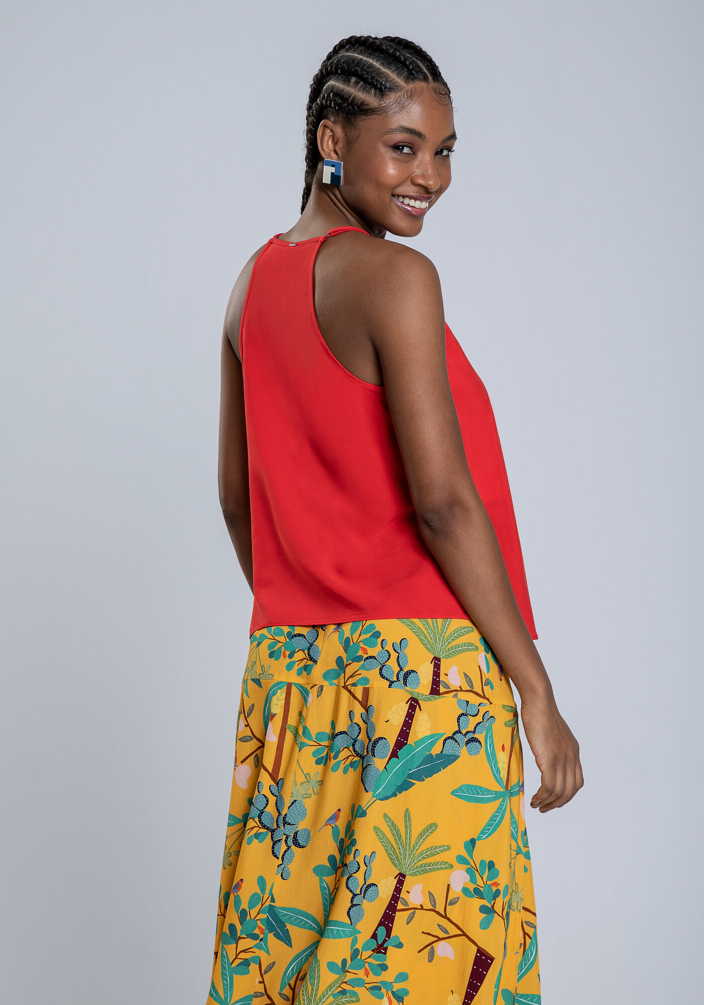 Blusa com Al&ccedil;as em Viscose com Decote V, , large.