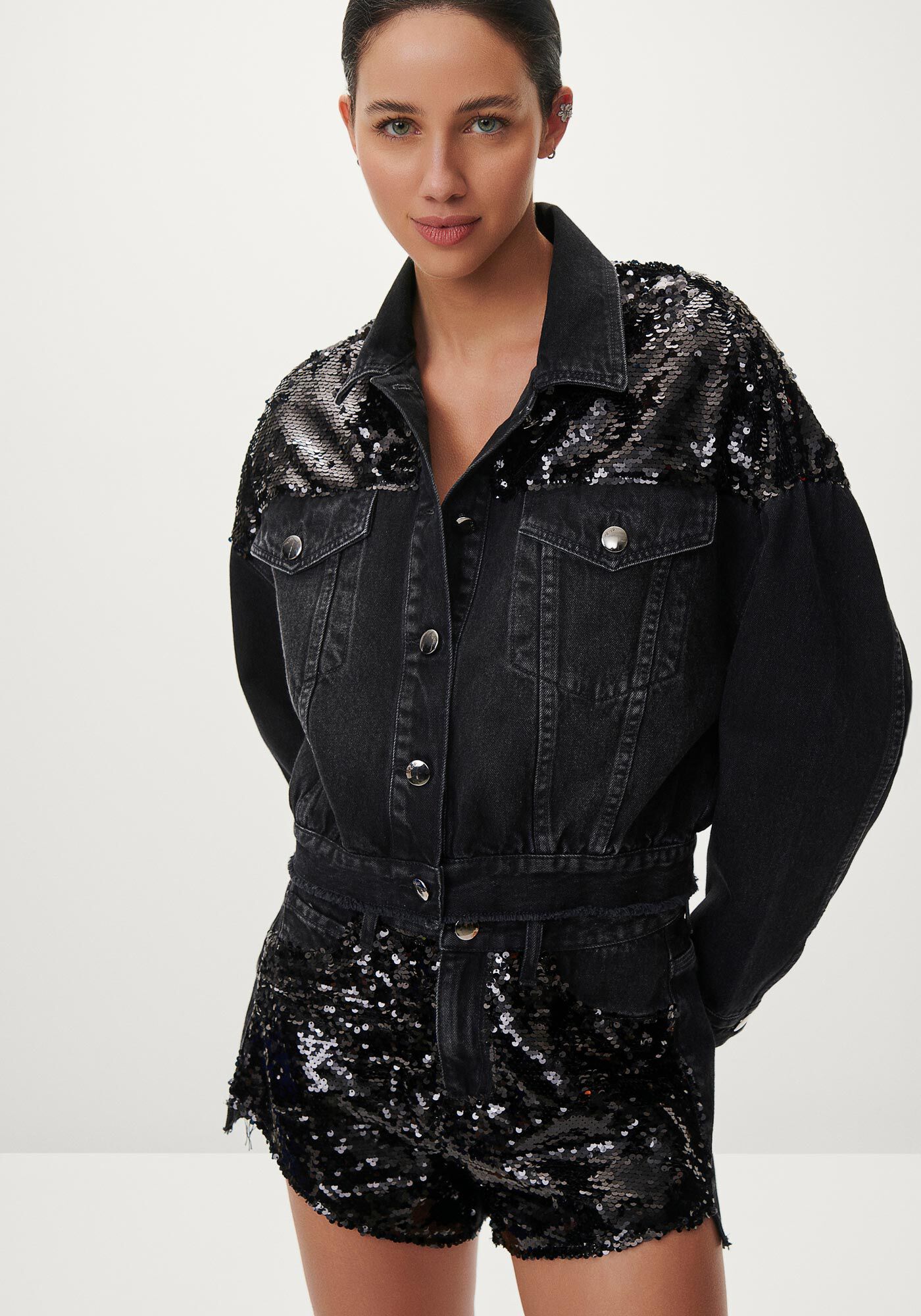 Shorts Jeans Linha A com Paet&ecirc;s, , large.