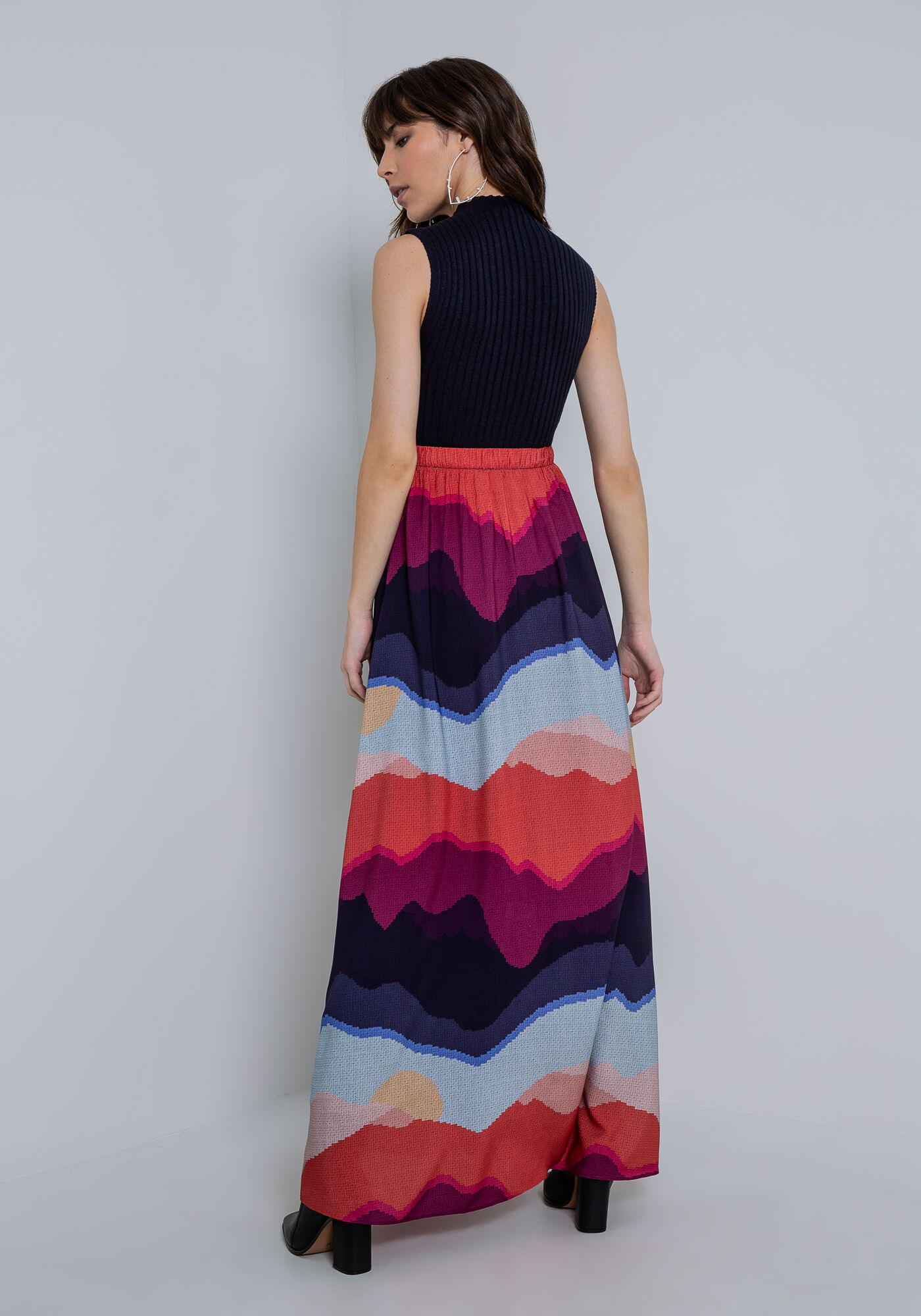 Vestido Longo em Viscose e Tric&ocirc; Estampado, ENTARDECER, large.