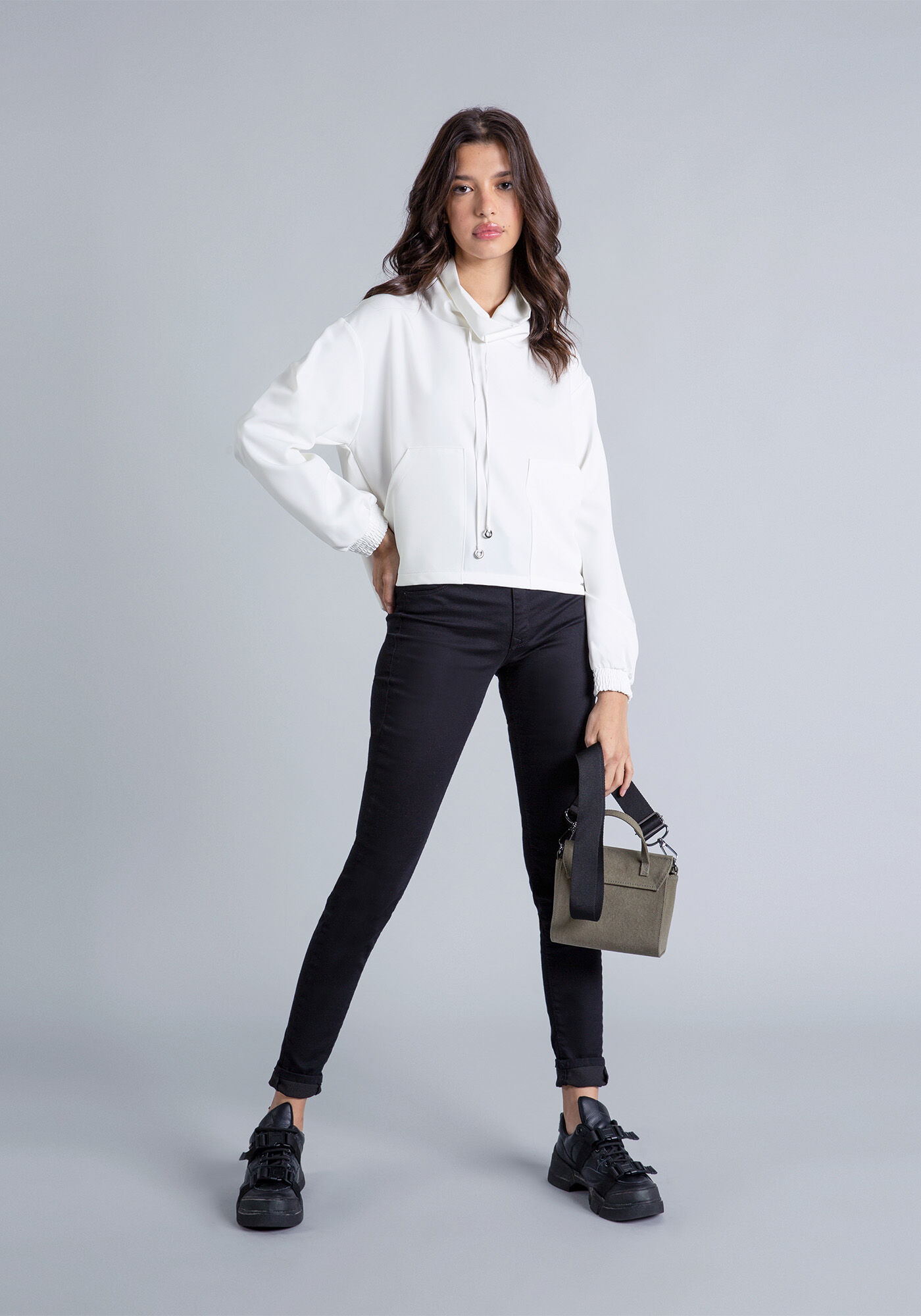 Blus&atilde;o Gola Alta Amplo, , large.