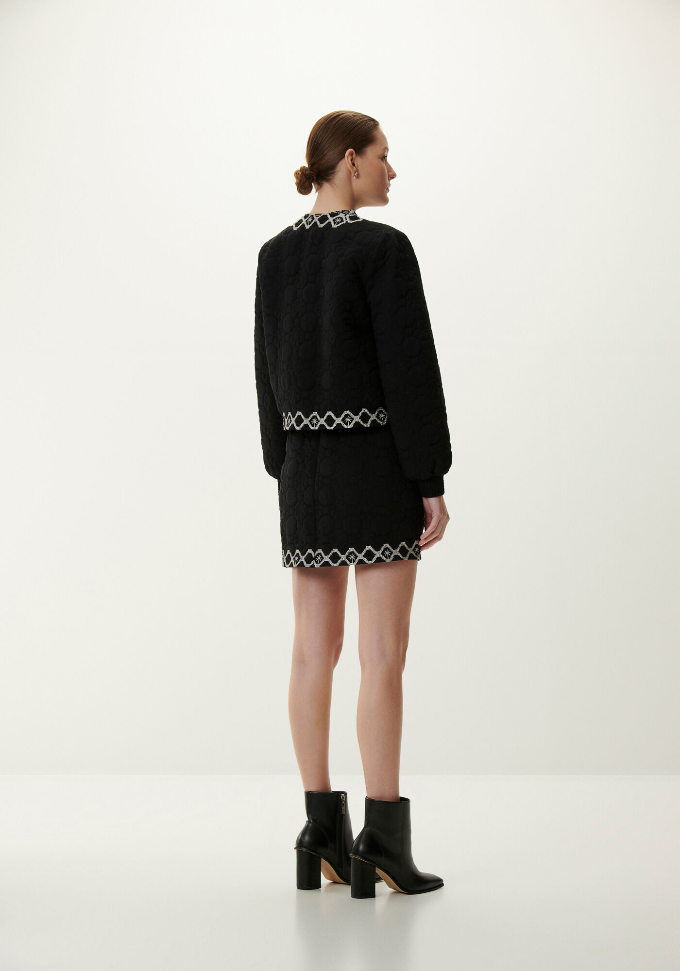 Jaqueta em Matelass&ecirc; com Bordado, , large.