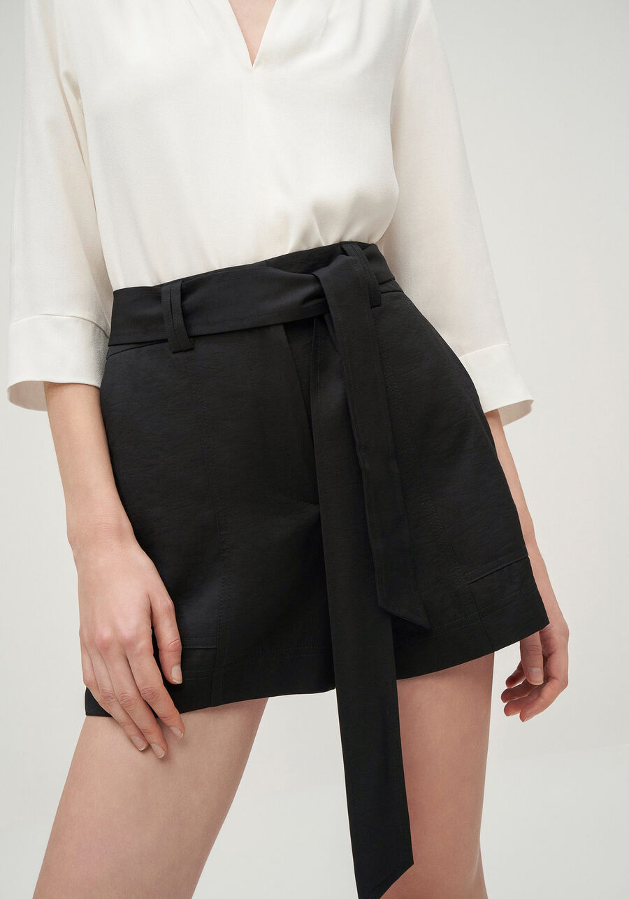 Shorts Cintura Alta com Cinto, . Shorts Cintura Alta com Cinto, , large.