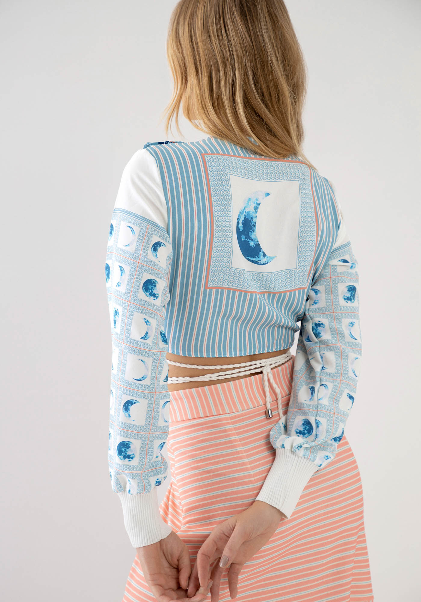 Blusa Manga Longa Transpassada com Recorte Plissado, LUNAR, large.