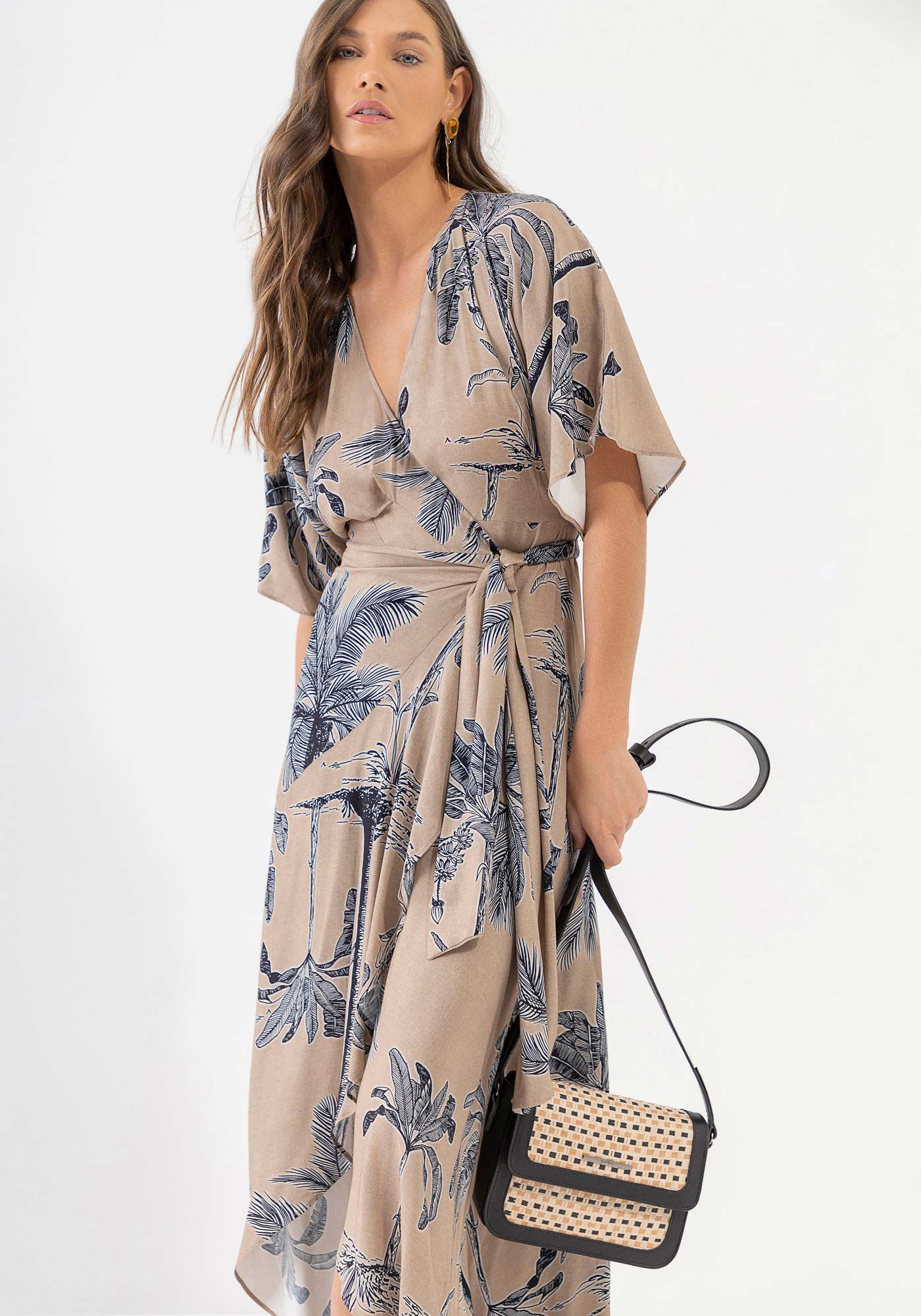 Vestido Longo Transpassado em Viscose Estampado Lez a Lez