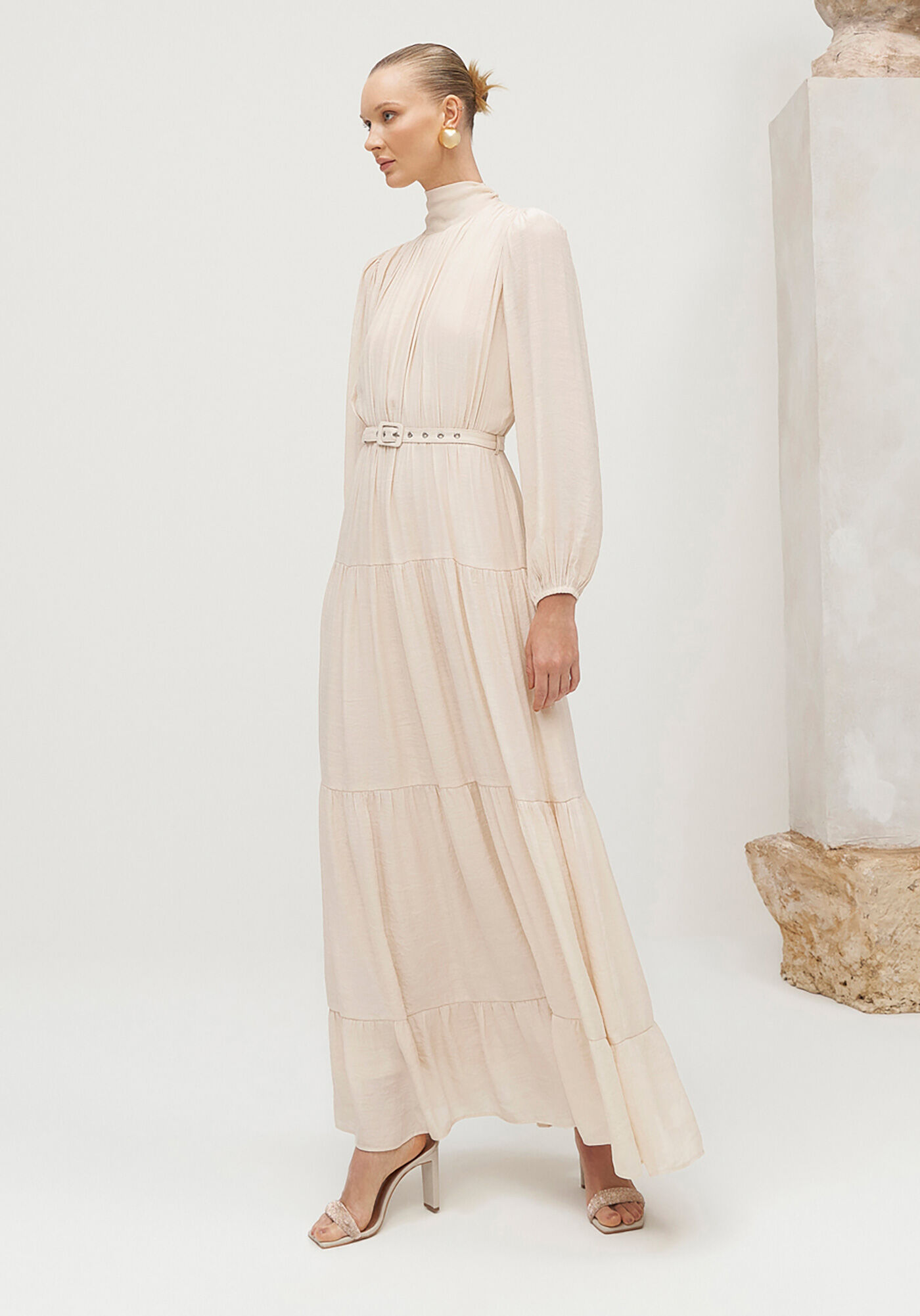 Vestido Longo Gola Alta em Shantung com Cinto, , large.