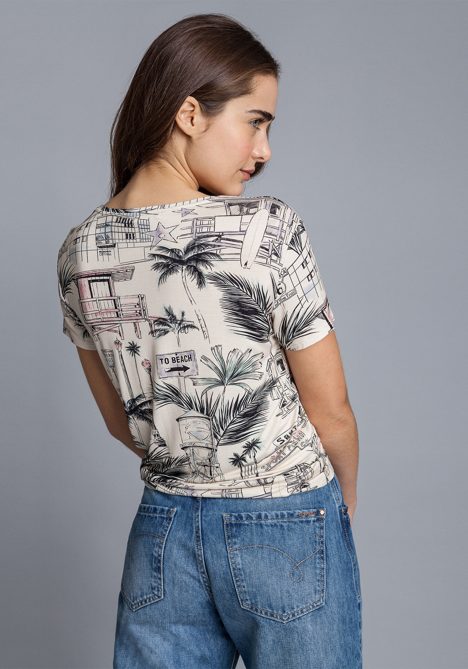 Blusa Decote V Estampada Hollywood, . Blusa Decote V Estampada Hollywood, , large.