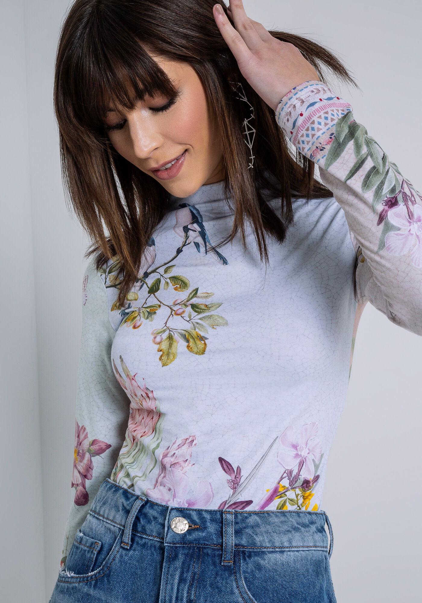 Blusa Estampada com Gola Alta, , large.