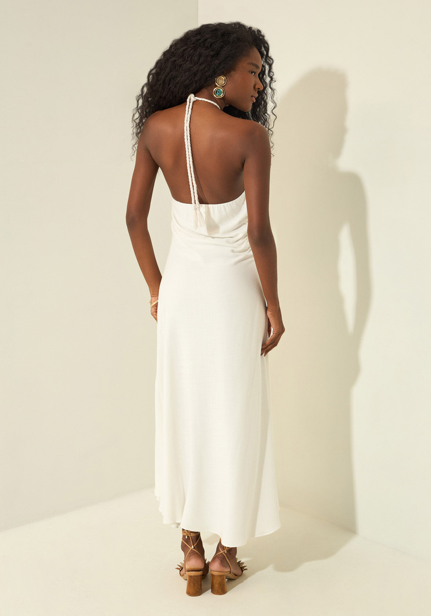 Vestido Longo Frente &Uacute;nica Com Recorte E Renda Tenerife, BRANCO OFF WHITE, large.