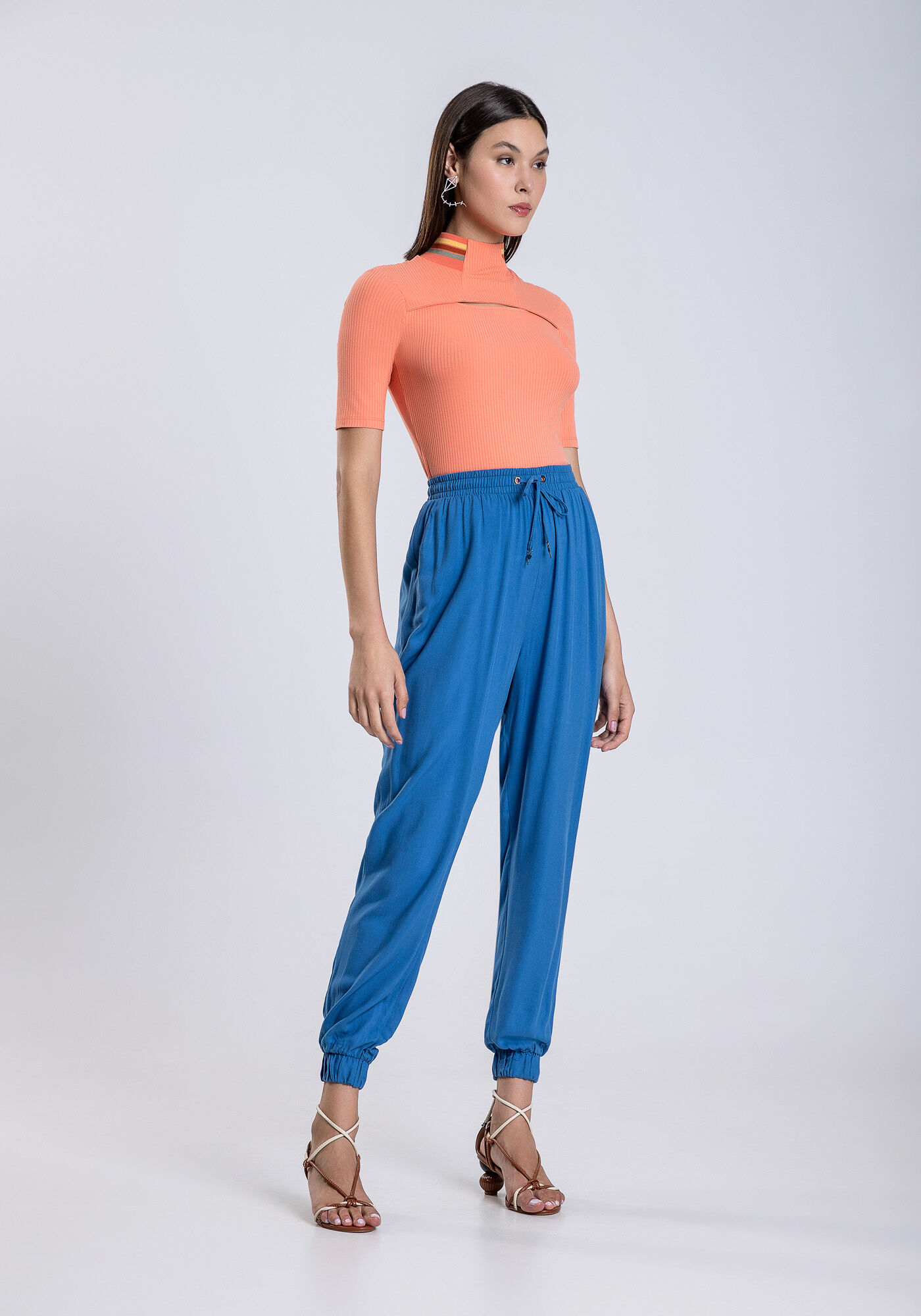 Blusa Gola Alta em Malha Canelada com Recorte, , large.