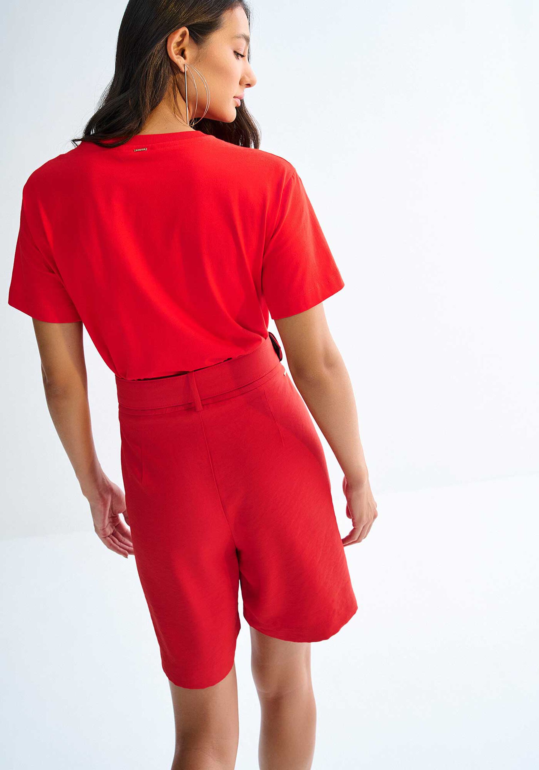 Shorts Cintura Alta Alfaiataria Alongado com Cinto, VERMELHO REDDISH. Shorts Cintura Alta Alfaiataria Alongado com Cinto, VERMELHO REDDISH, large.