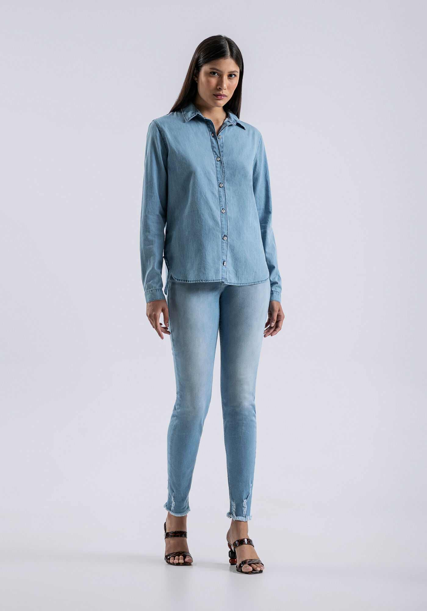 Camisa deals jeans claro