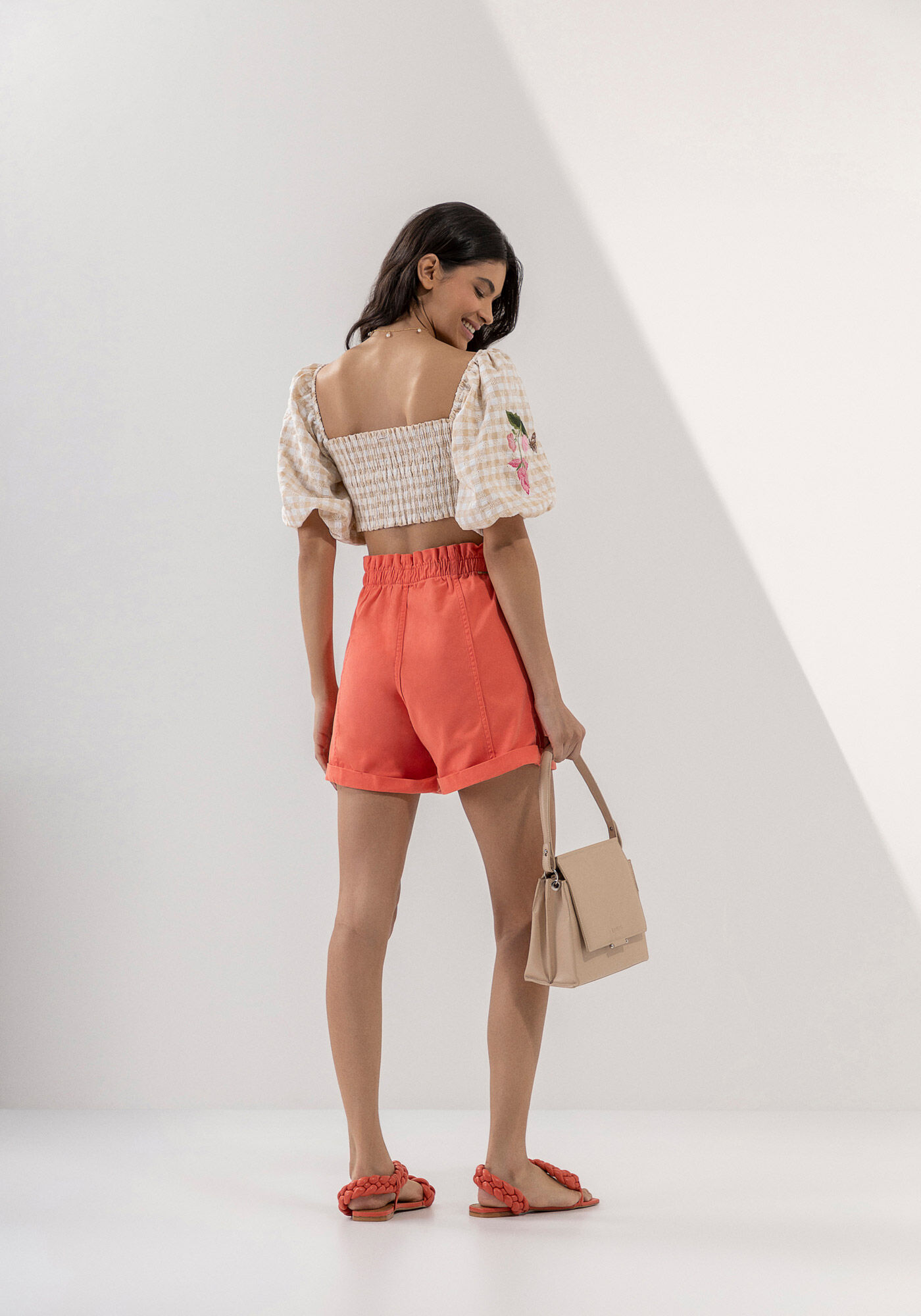 Shorts Sarja com Bolso Sobreposto e El&aacute;stico C&oacute;s, , large.