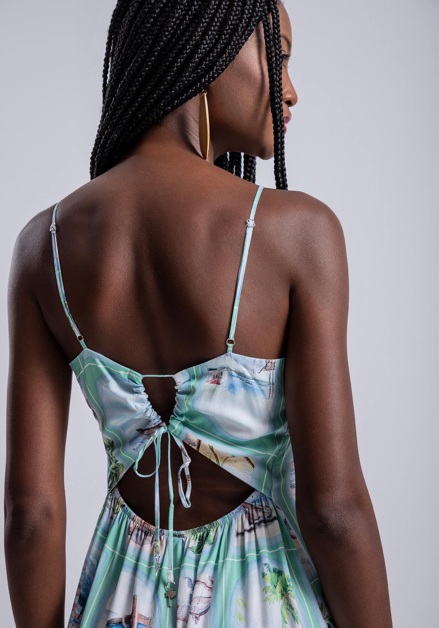 Vestido com Al&ccedil;as Midi em Viscose Detalhe Costas, VISTA, large.