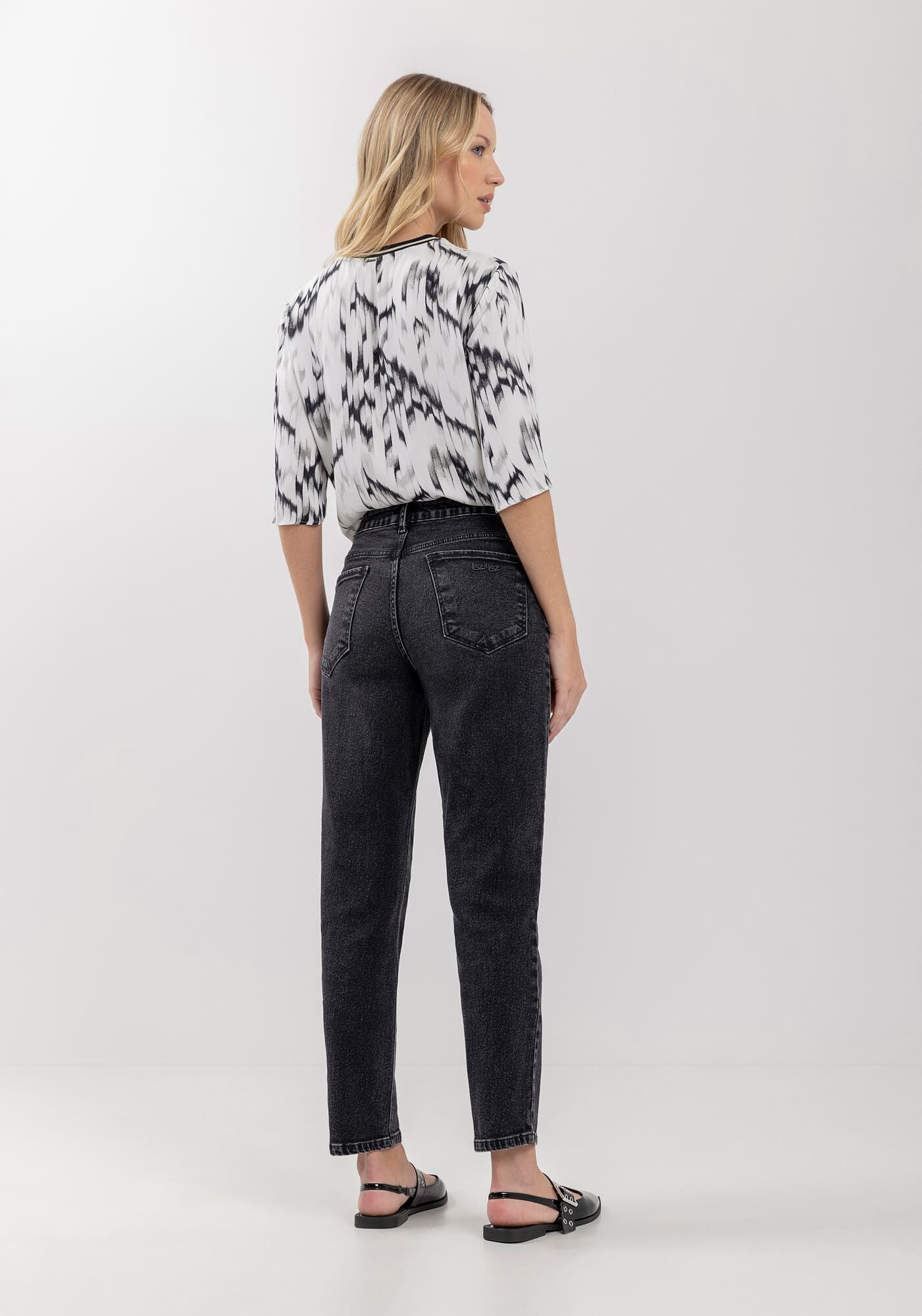 Cal&ccedil;a Mom Jeans Com Cintura Alta E Passantes No C&oacute;s, JEANS, large.