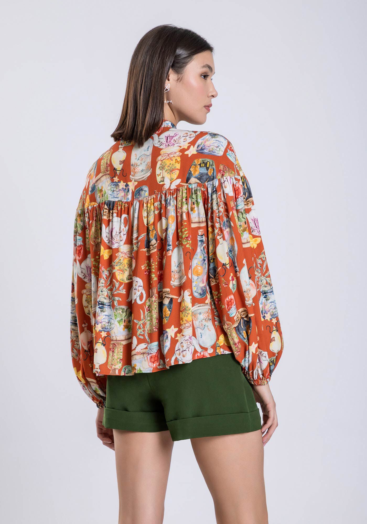 Blusa Manga Longa em Viscose Detalhe Decote, , large.