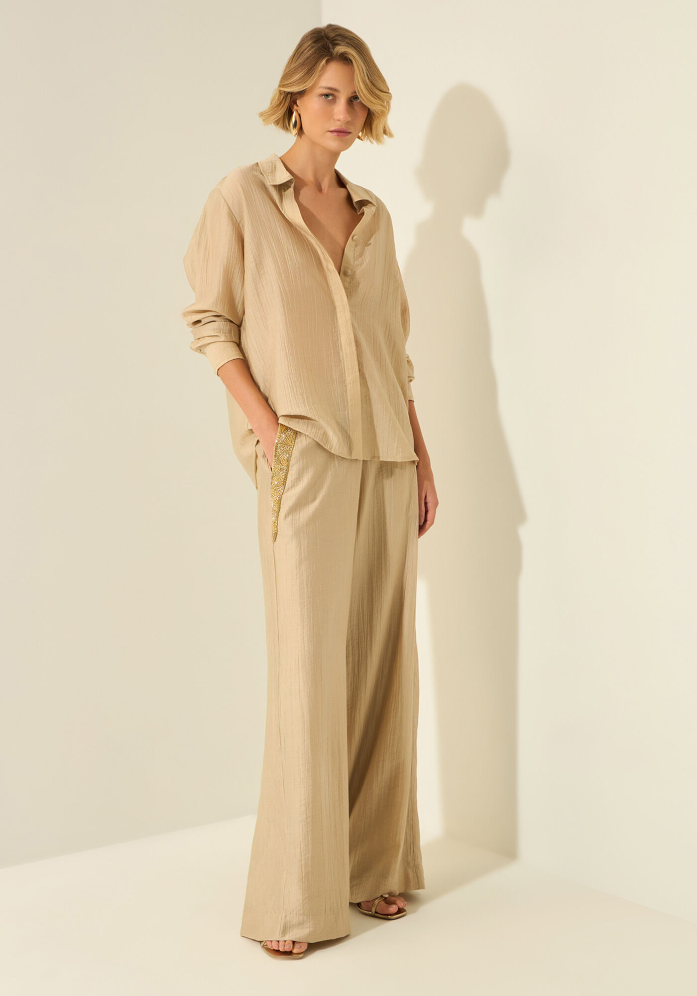 Camisa Feminina De Mangas Longas Com Bot&otilde;es, BEGE FAIRWAY, large.