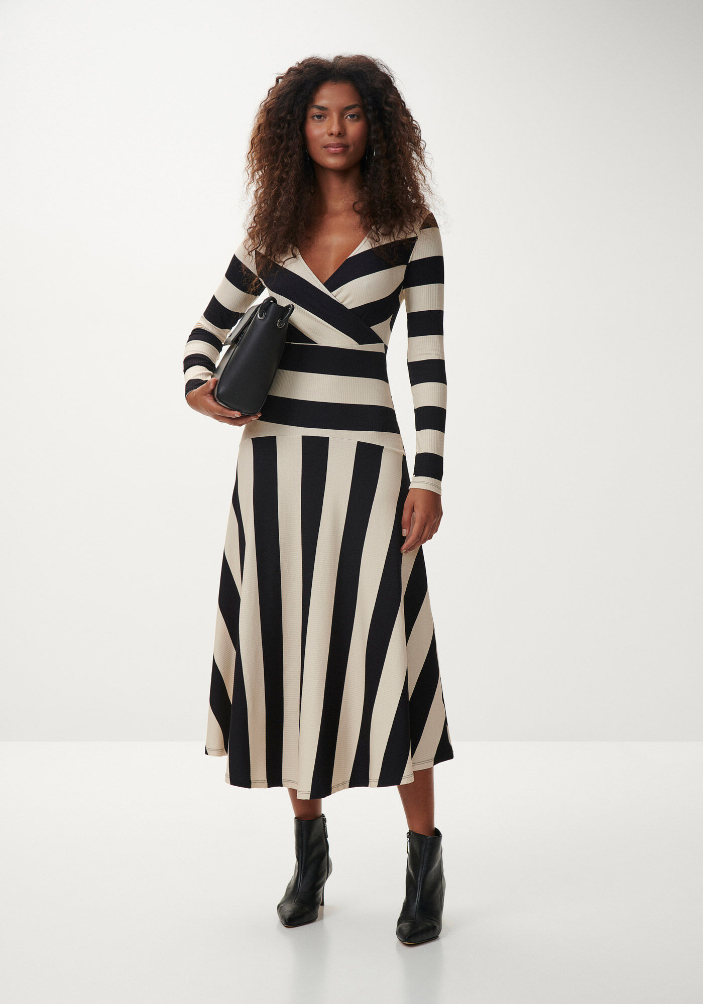 Vestido Midi Manga Longa com Decote Transpassado, , large.