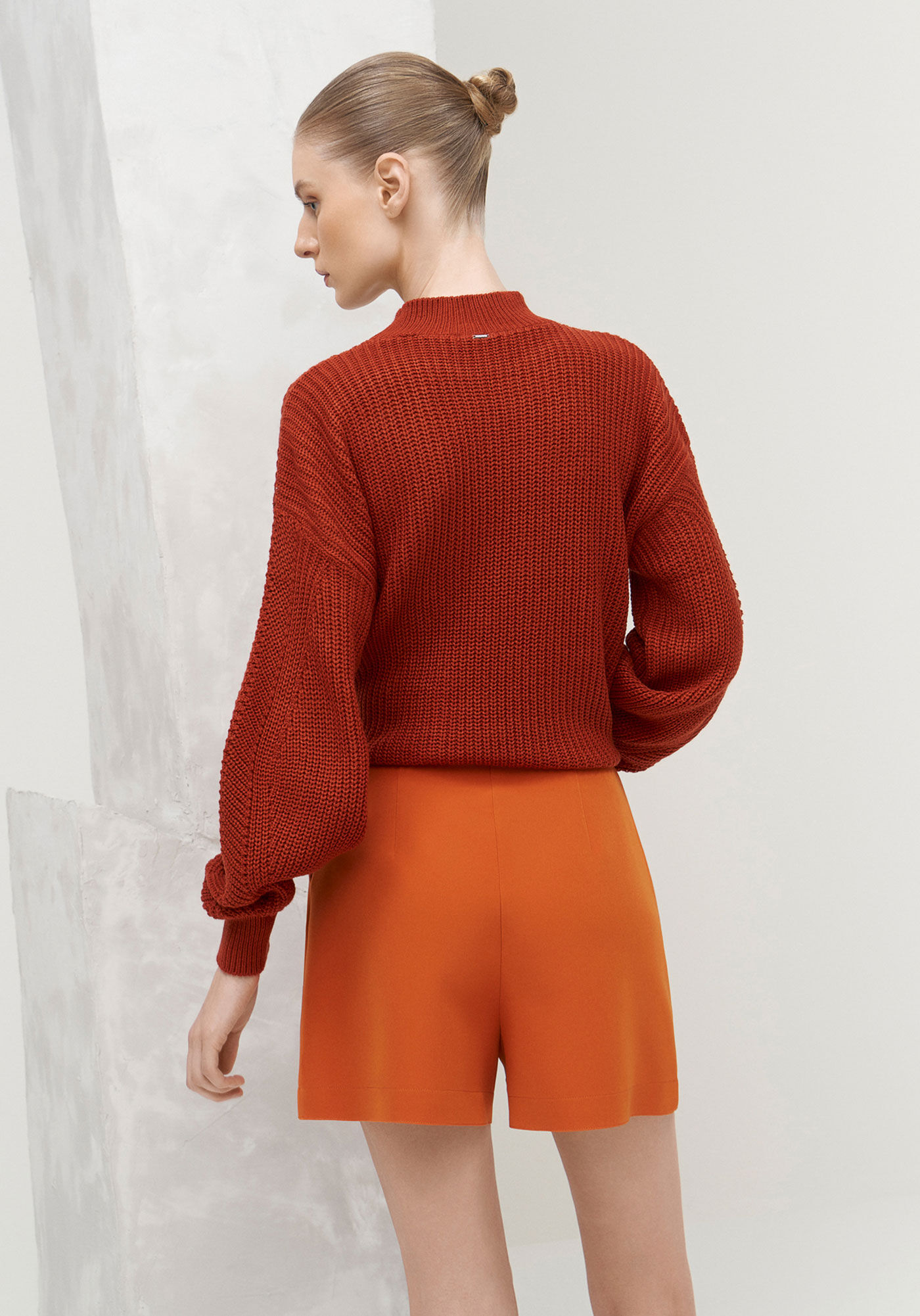 Shorts Cintura Alta Alfaiataria com Bolsos, , large.