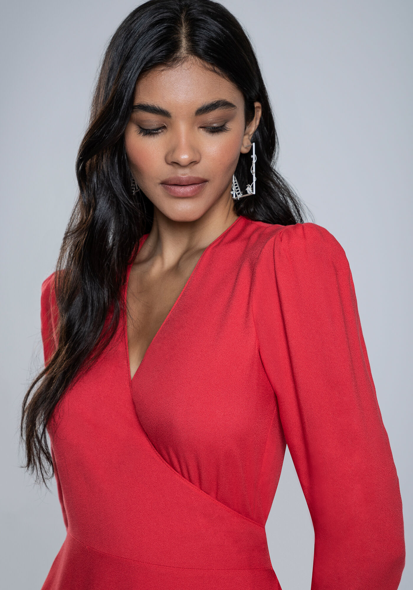 Vestido Midi Transpassado em Crepe com Babado, VERMELHO OXOSSI, large.