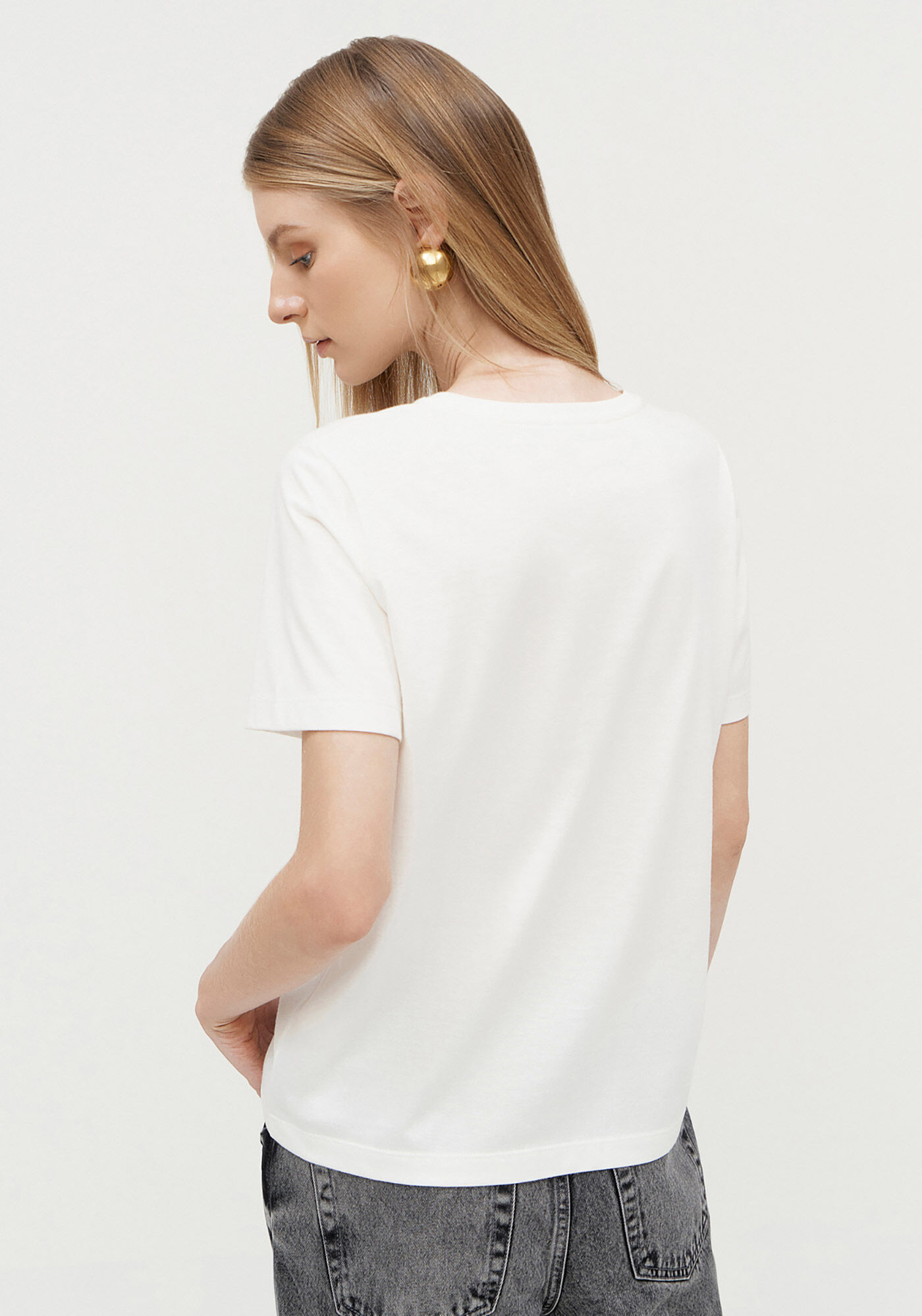 T-shirt em Malha Prime Estampada com Paet&ecirc;s, BRANCO OFF WHITE, large.