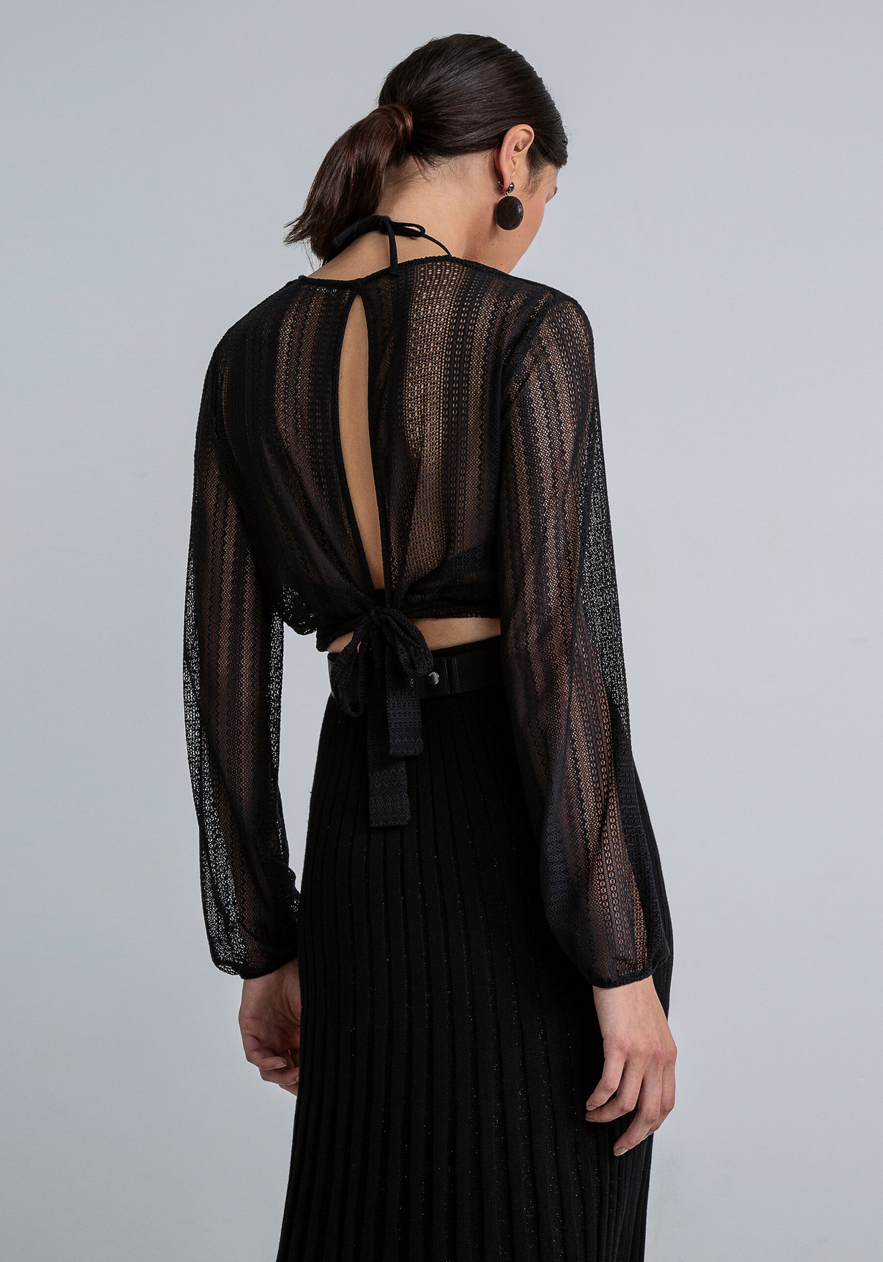 Blusa Manga Longa Renda com Top, PRETO. Blusa Manga Longa Renda com Top, PRETO, large.