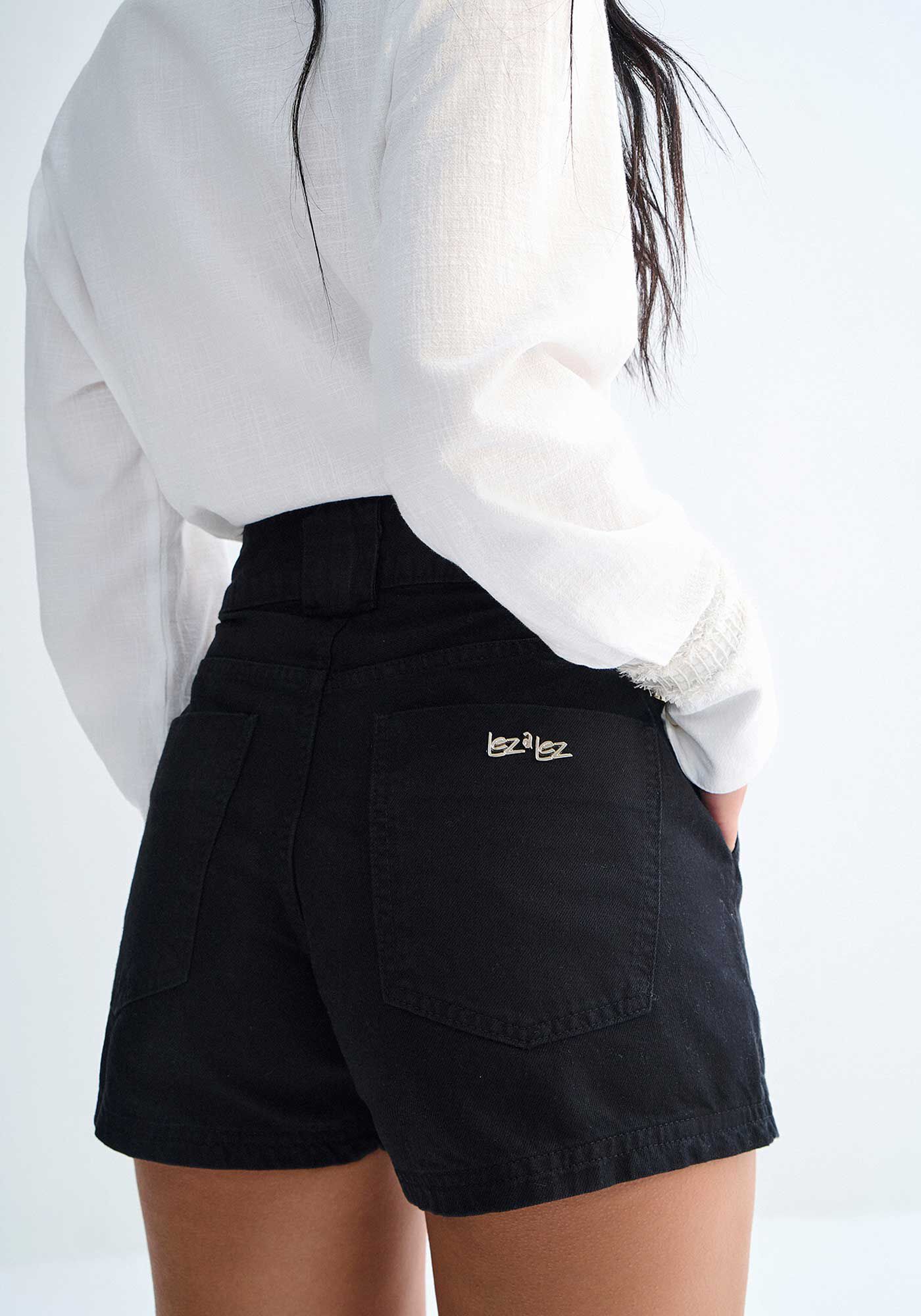 Shorts boyfriend preto top