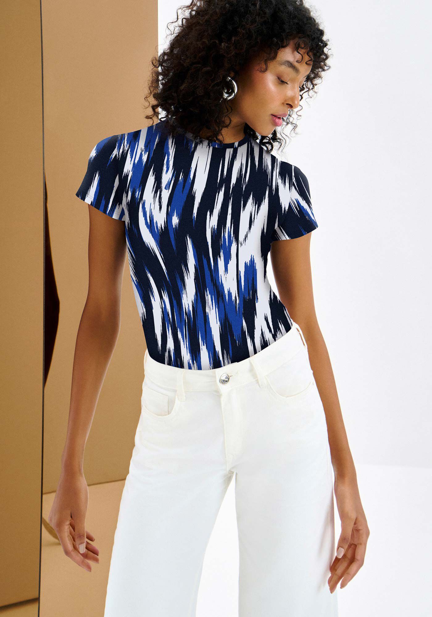 Blusa Manga Curta Estampada com Decote Redondo, , large.