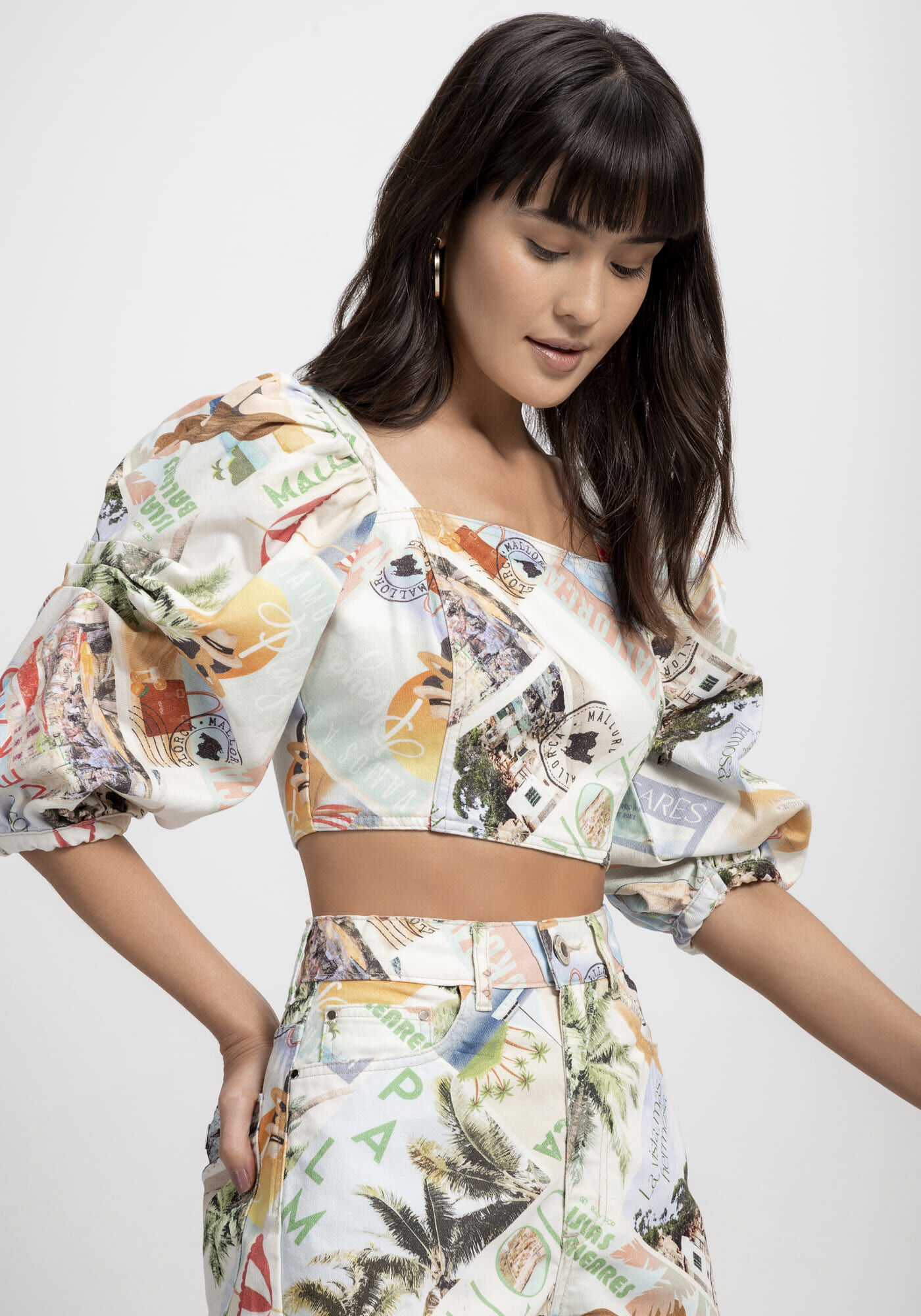 Blusa Cropped em Sarja com Manga Bufante, POSTAIS, large.