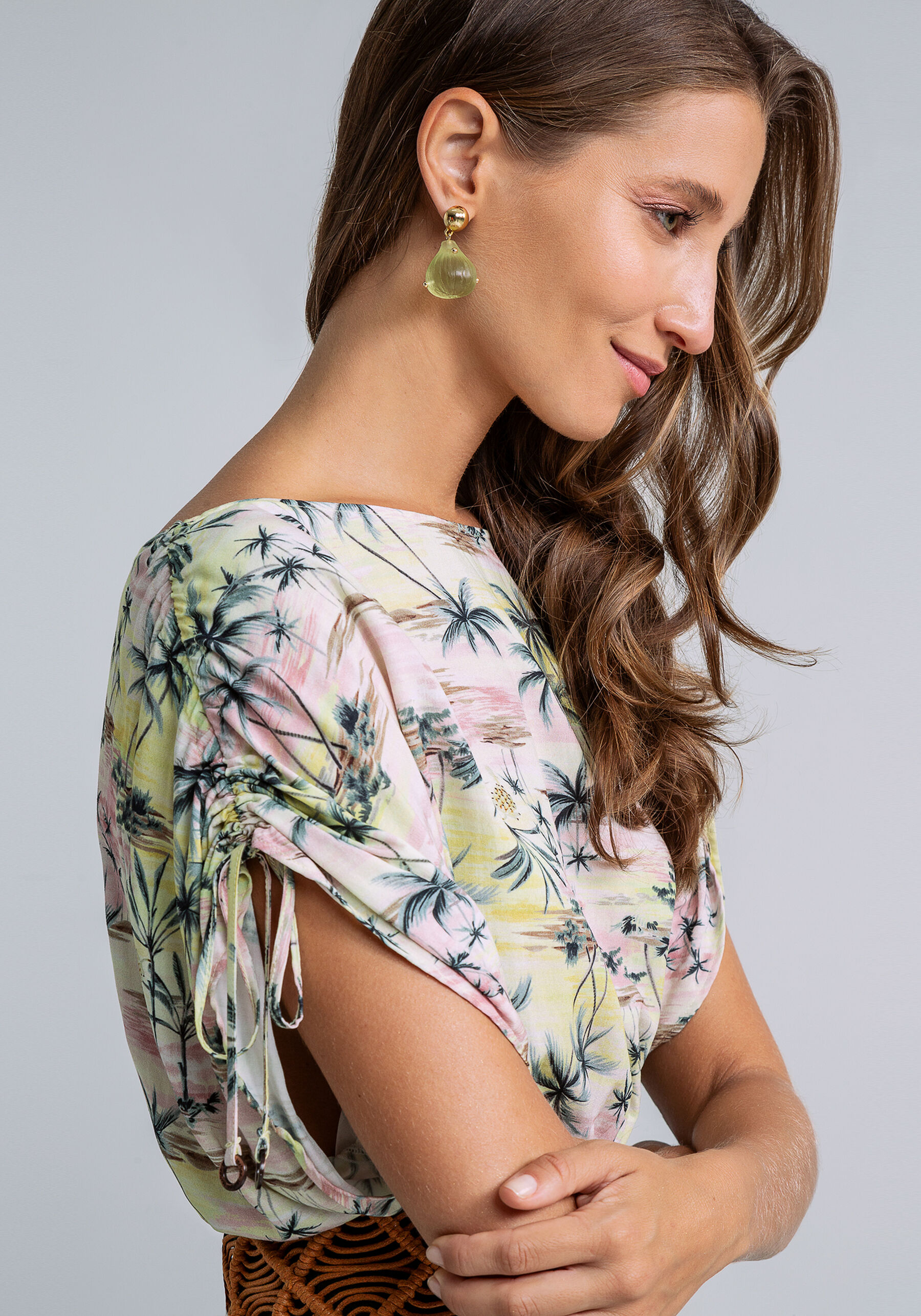 Blusa Cropped Amarração Ombros, DUNAS. Blusa Cropped Amarração Ombros, DUNAS, large.