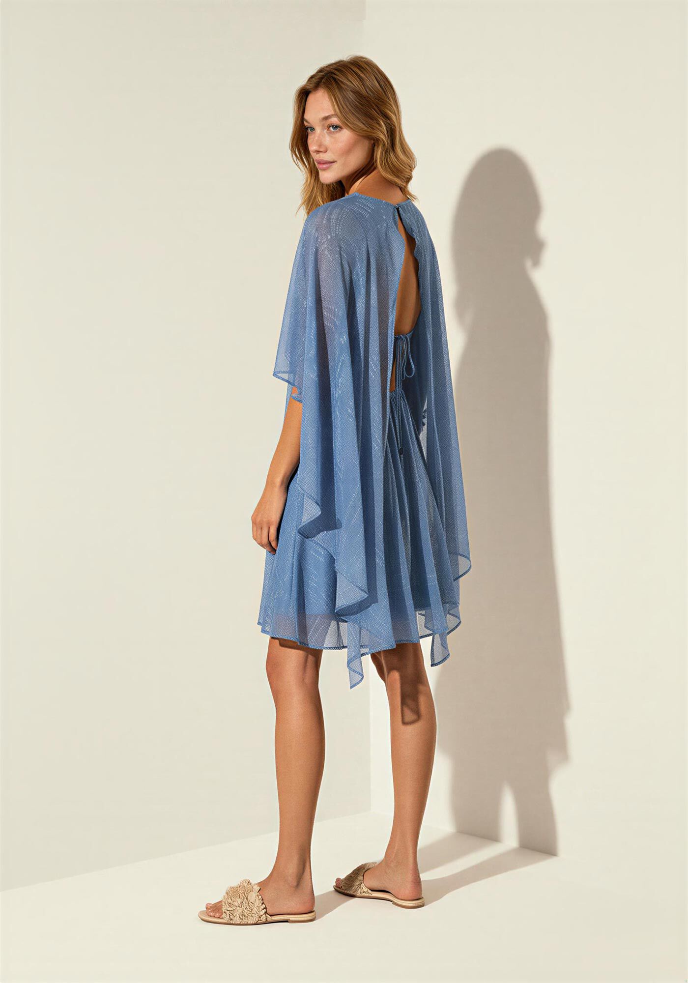 Vestido Curto Fluido Com Mangas Amplas E Transpar&ecirc;ncia, CHECK AZUL, large.