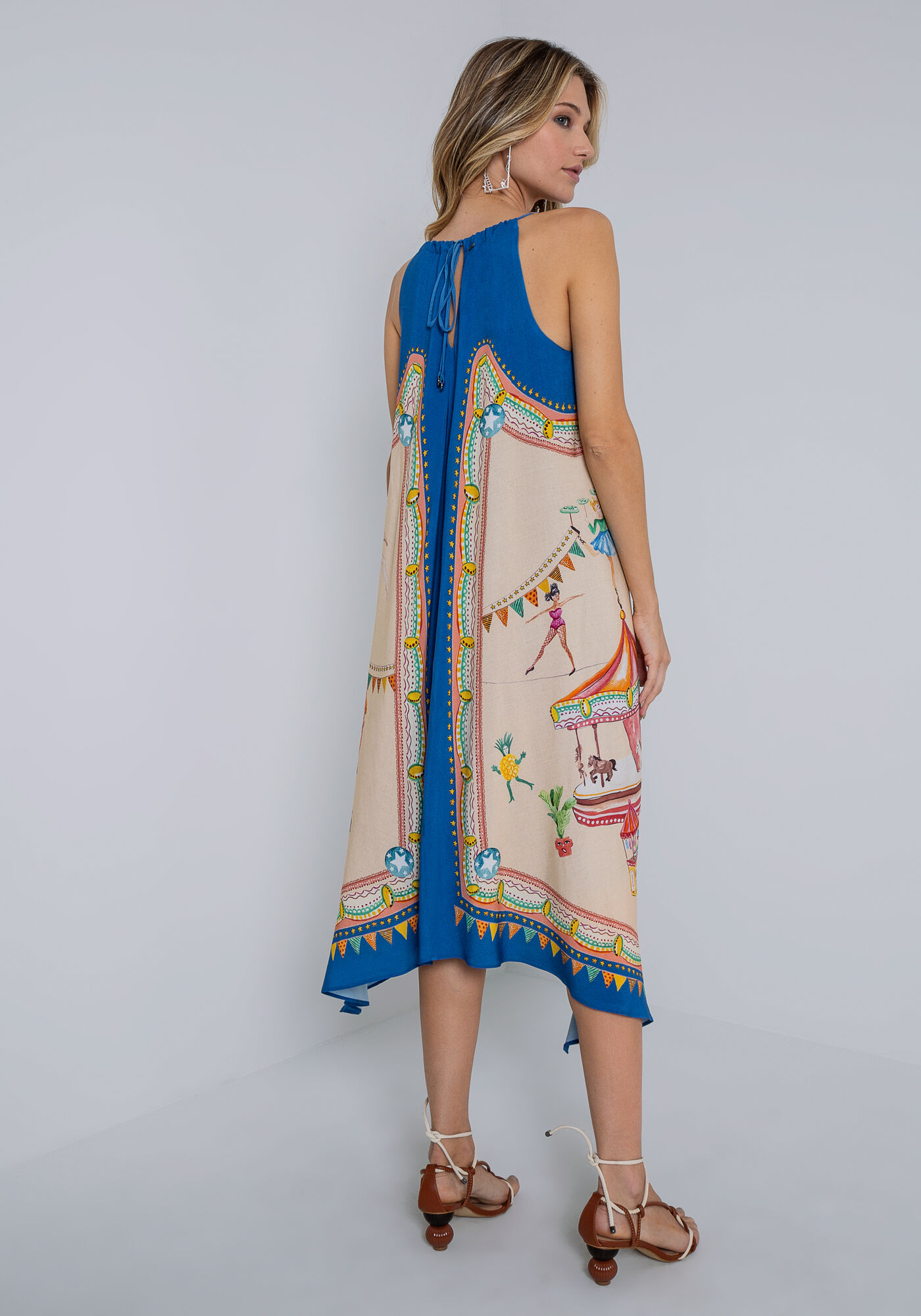 Vestido Midi com Barra Assim&eacute;trica e Cinto, PARQUE DE DIVERSOES, large.