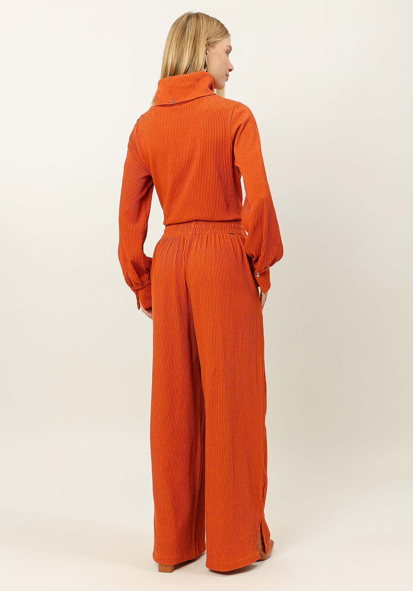 Blus&atilde;o Manga Longa Bufante com M&aacute;xi Gola Alta, , large.