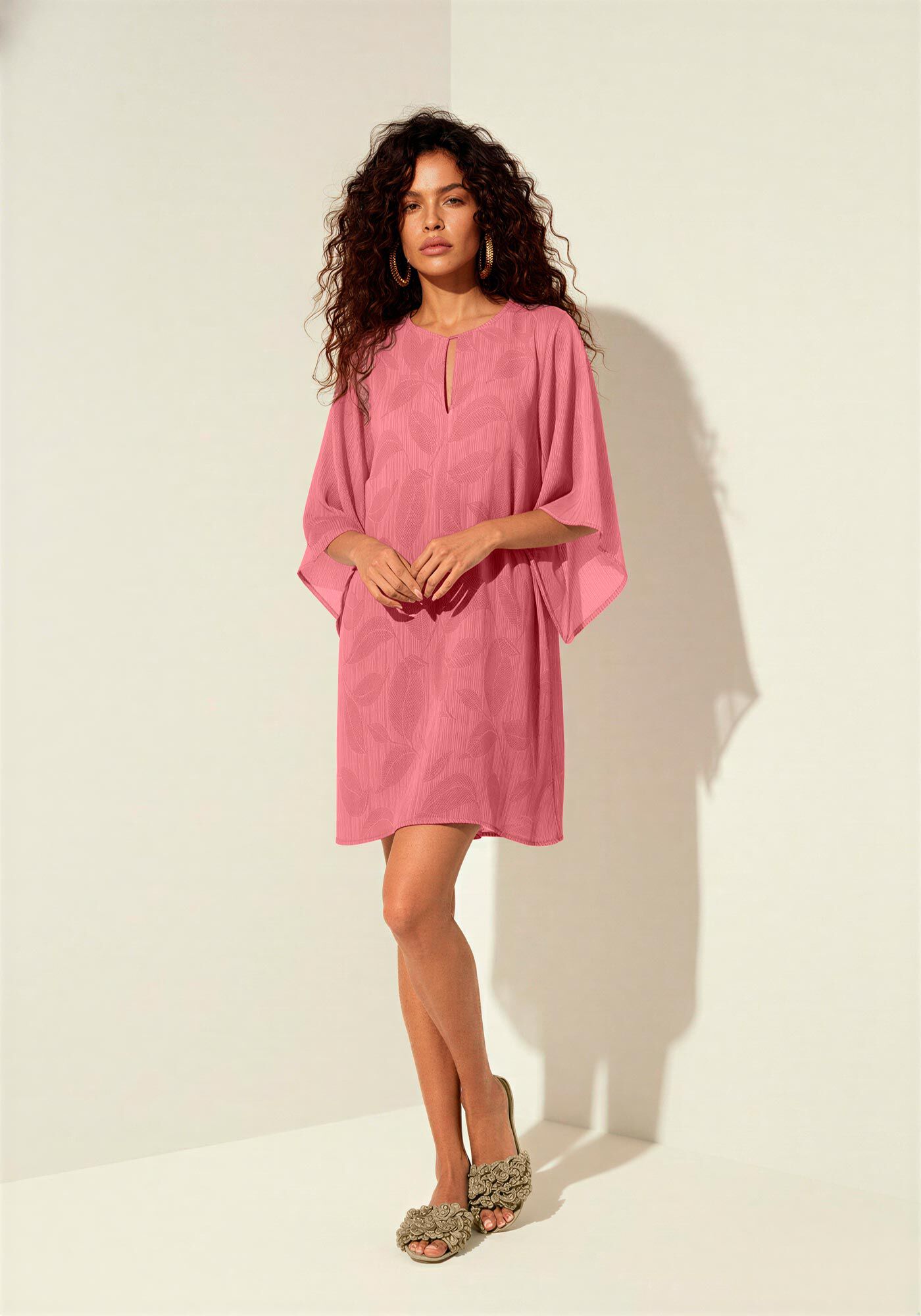 Vestido Curto Estampado Com Mangas Longas E Transpar&ecirc;ncia, GREEN LEAF ROSA, large.