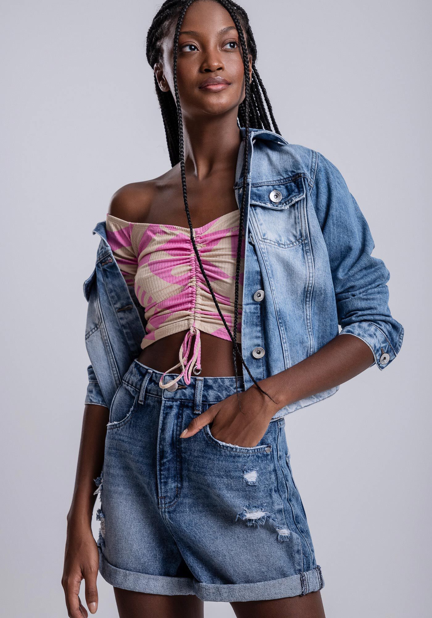 Short jeans mom cintura alta top