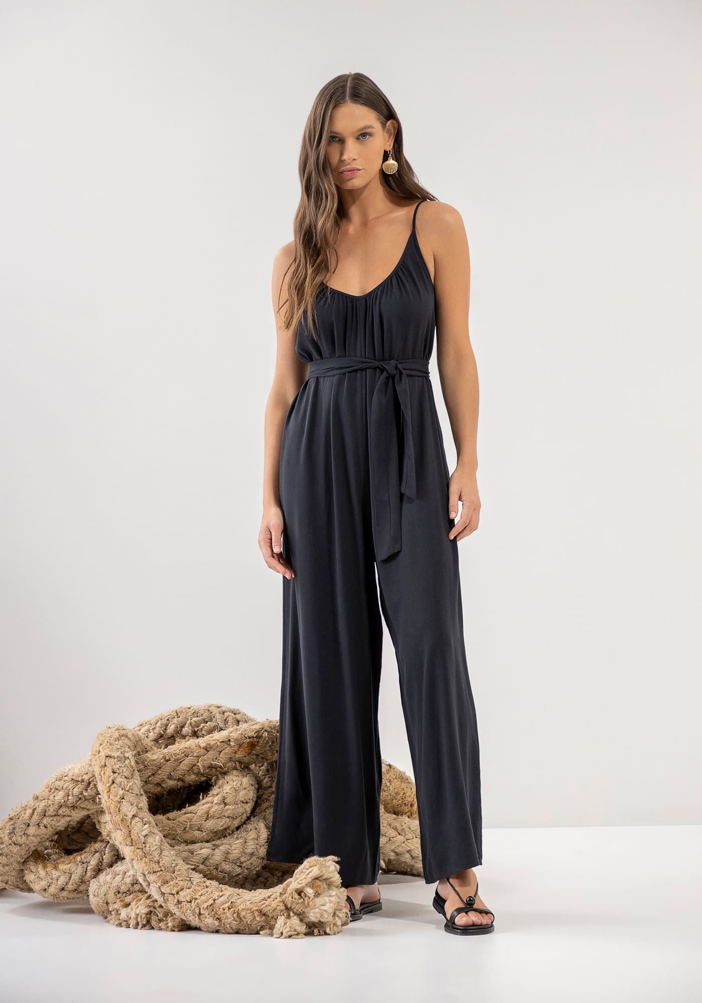 Macac&atilde;o Midi Amplo em Viscose com Faixa, , large.